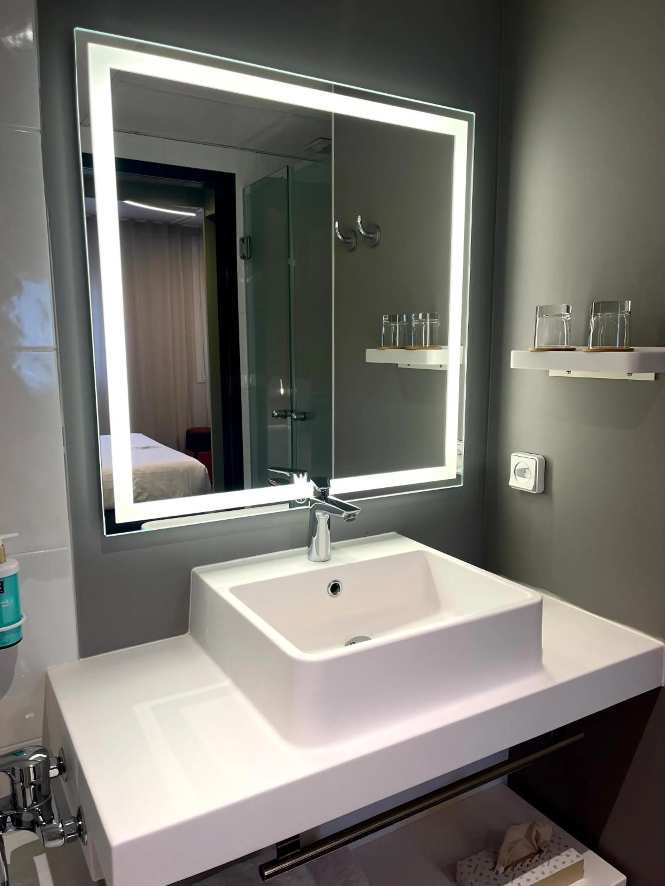 Bathroom in Novotel Suites Clermont Ferrand Polydome