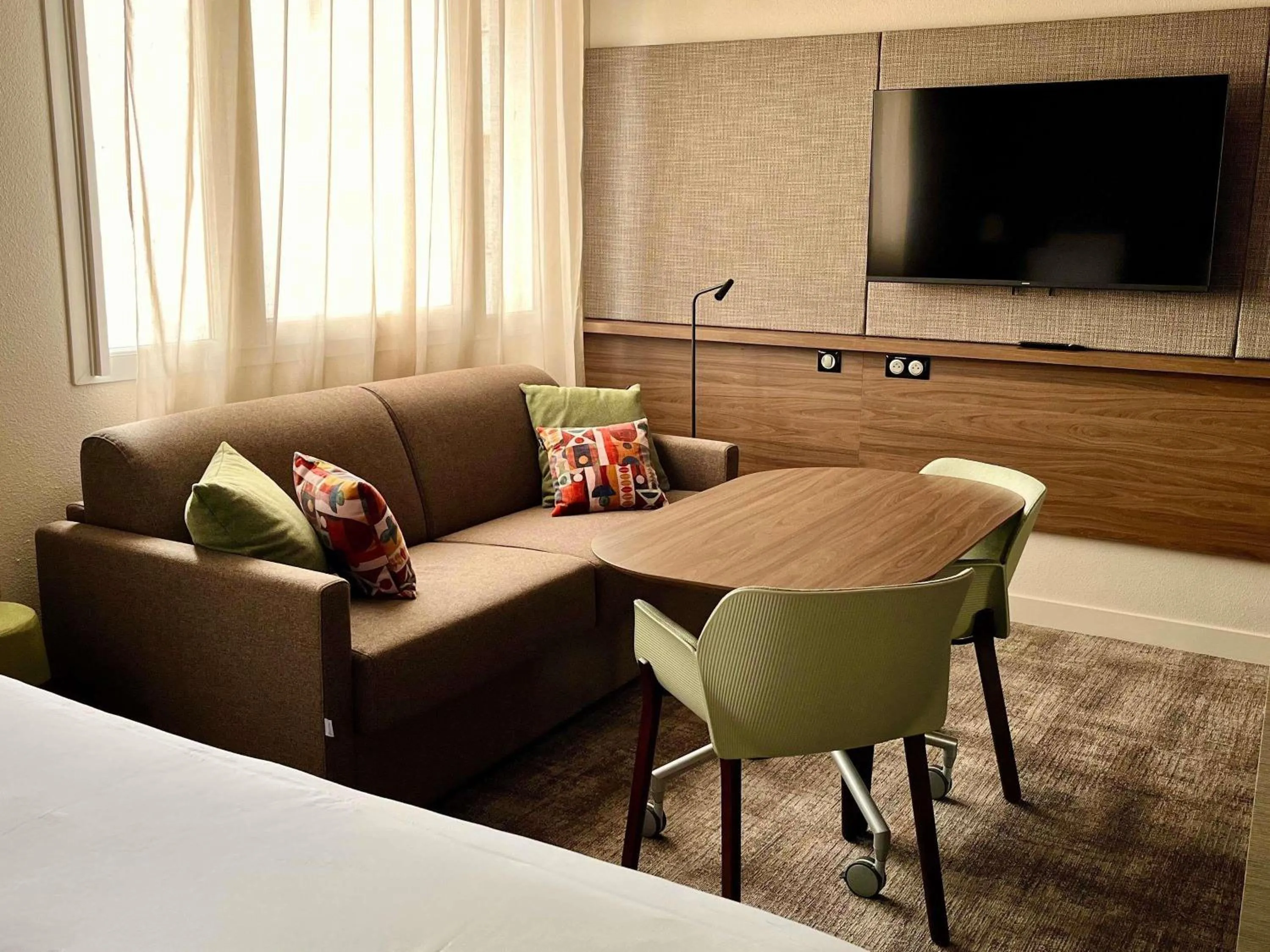 Property building in Novotel Suites Clermont Ferrand Polydome