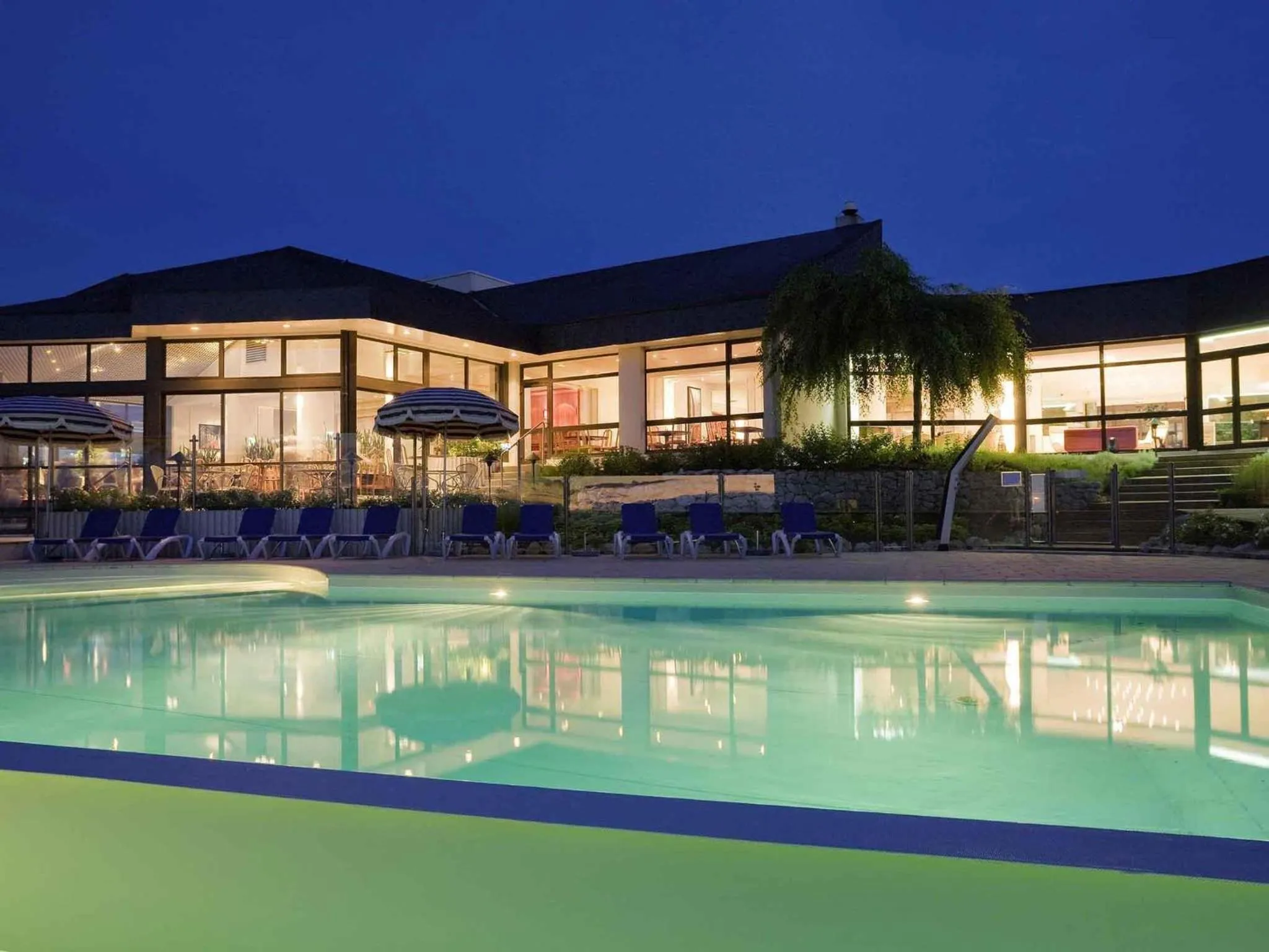 Restaurant/places to eat in Novotel Amboise