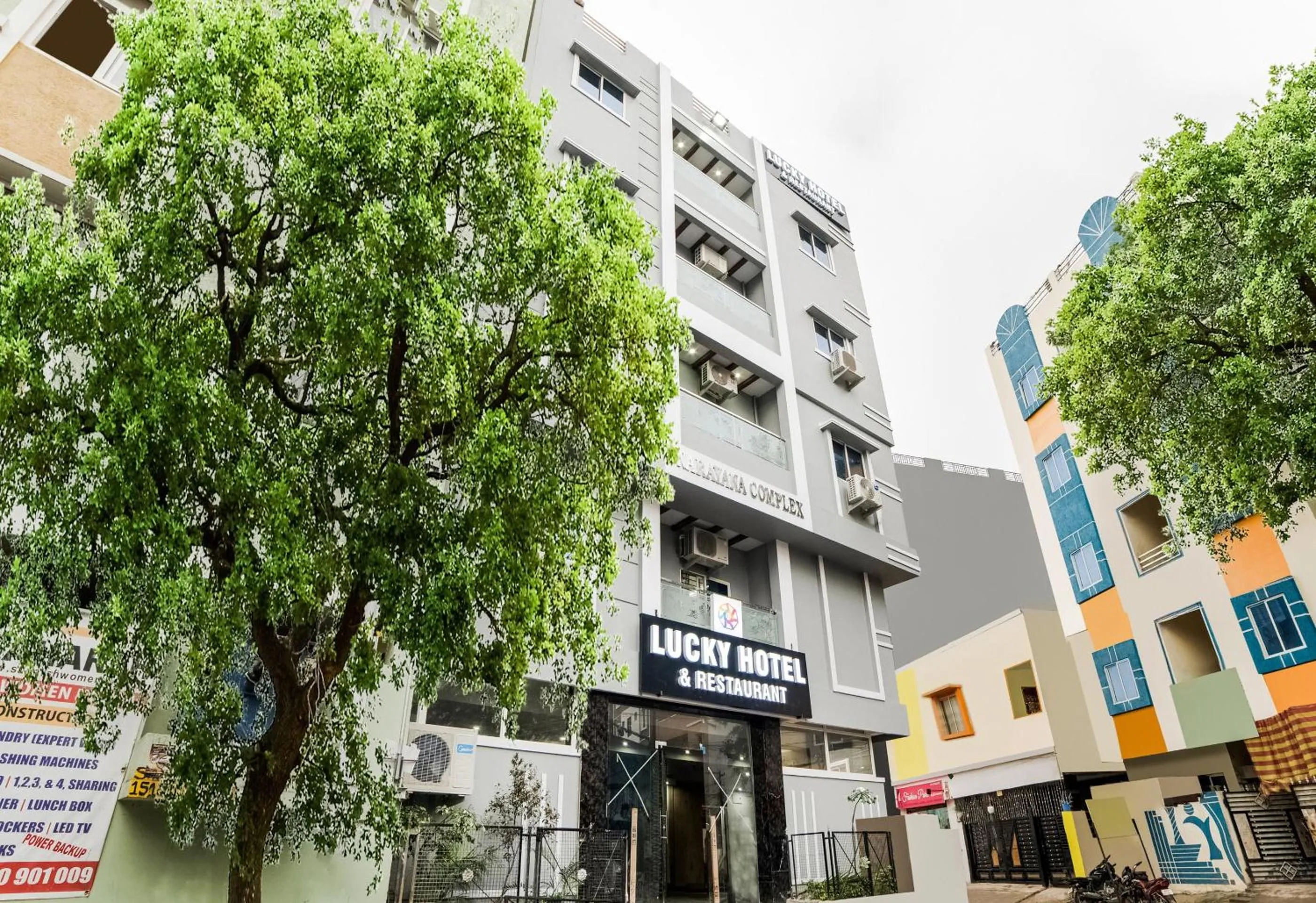 Facade/entrance in Super Hotel O Lucky Hotels Gachibowli