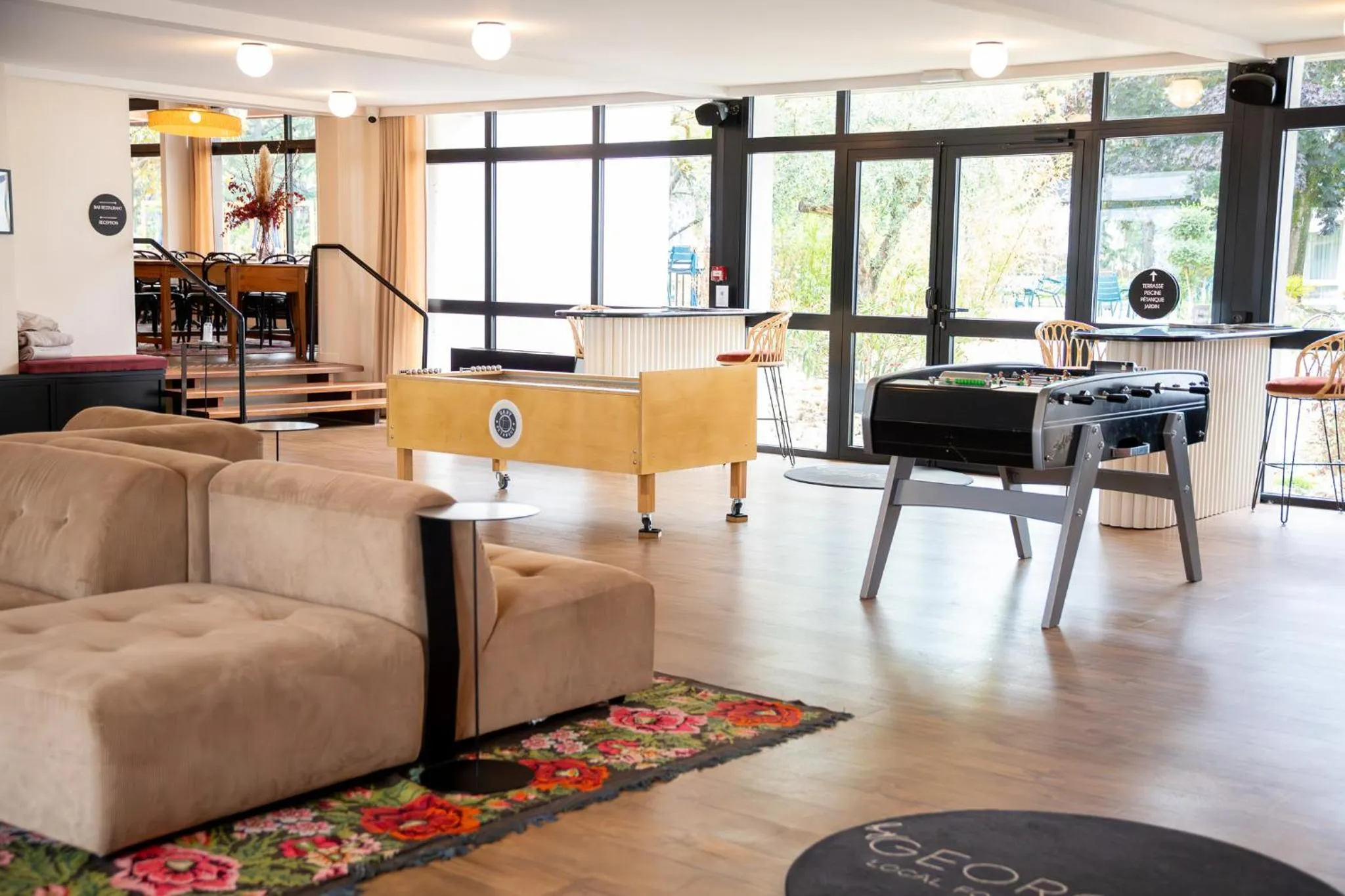 Seating area in Best Western Porte du Forez