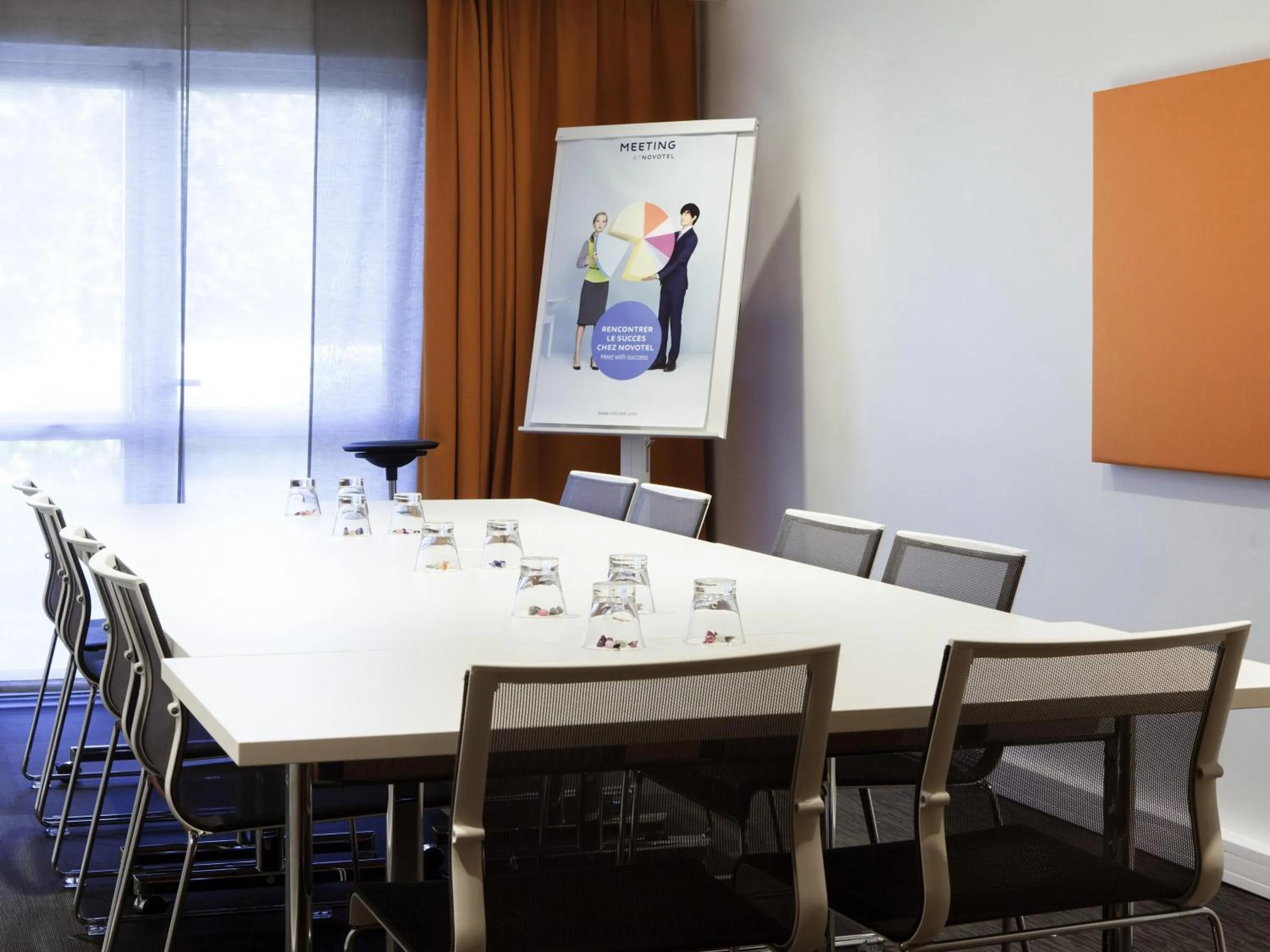 Meeting/conference room in Novotel Massy Palaiseau