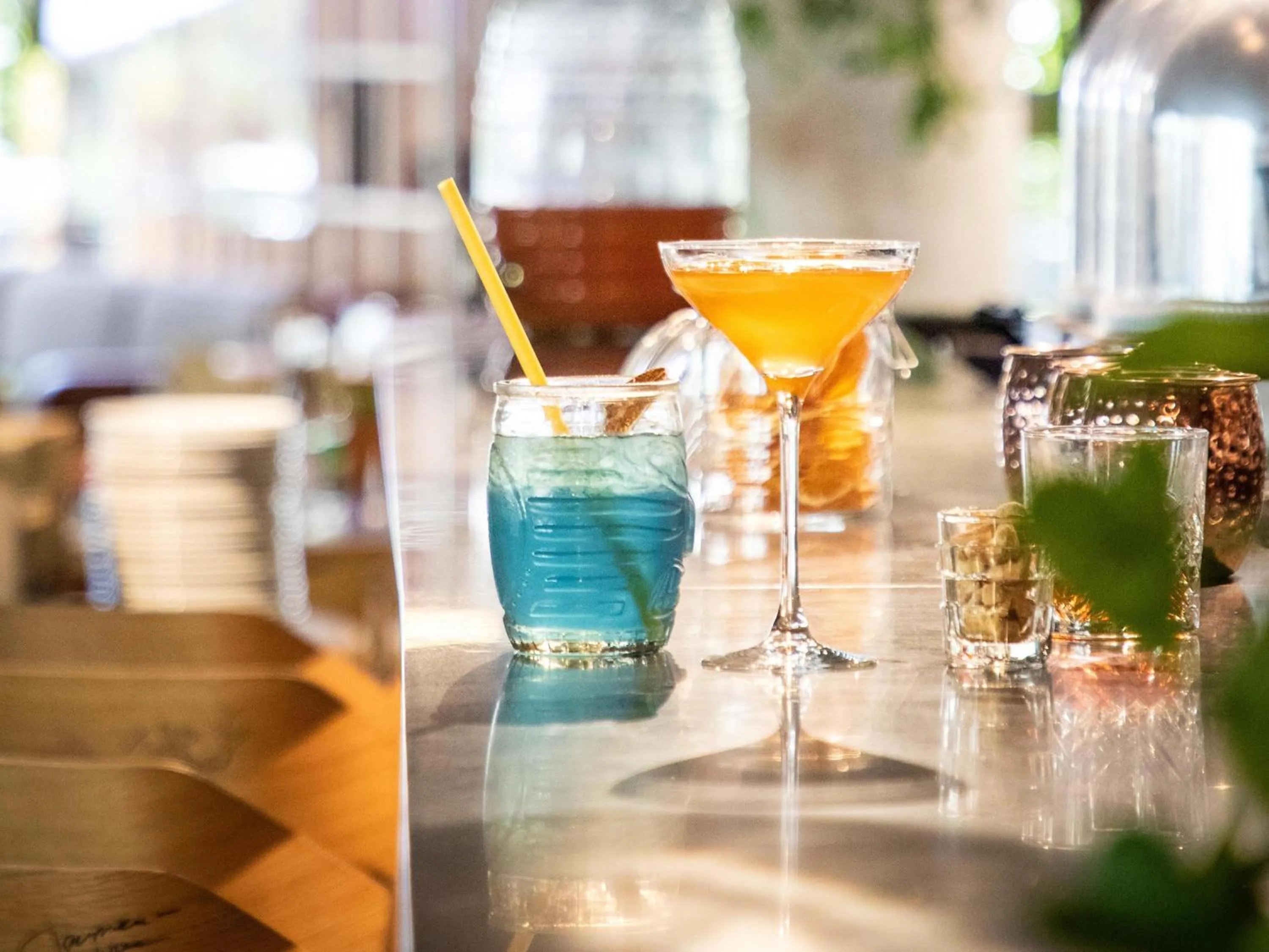 Lounge or bar in Novotel Annecy Centre