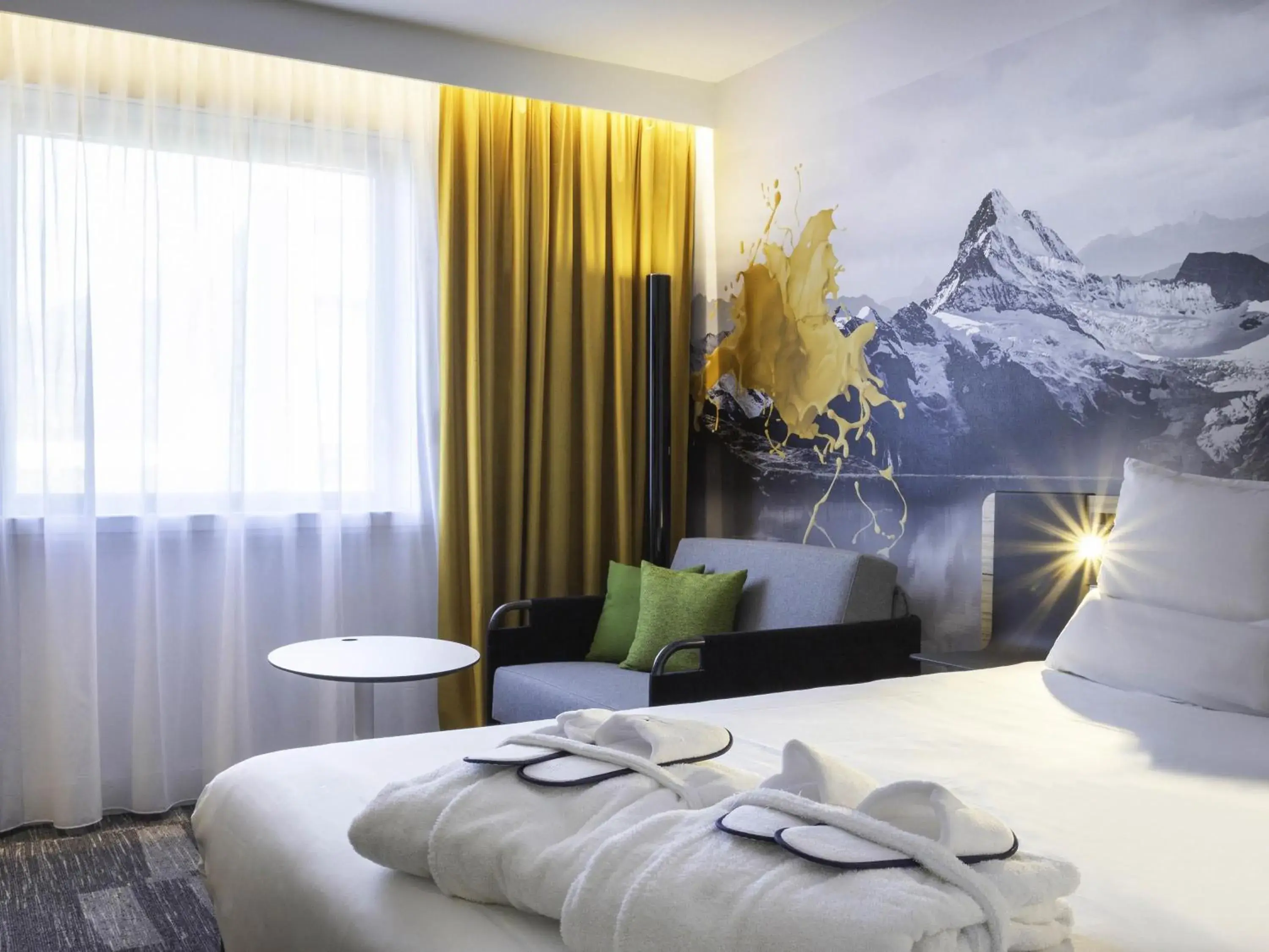 Executive Double Room in Novotel Annecy Centre Executive Double Room in Novotel Annecy Centre