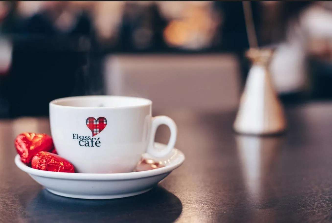 Lounge or bar in Holiday Inn Express Strasbourg - Sud by IHG