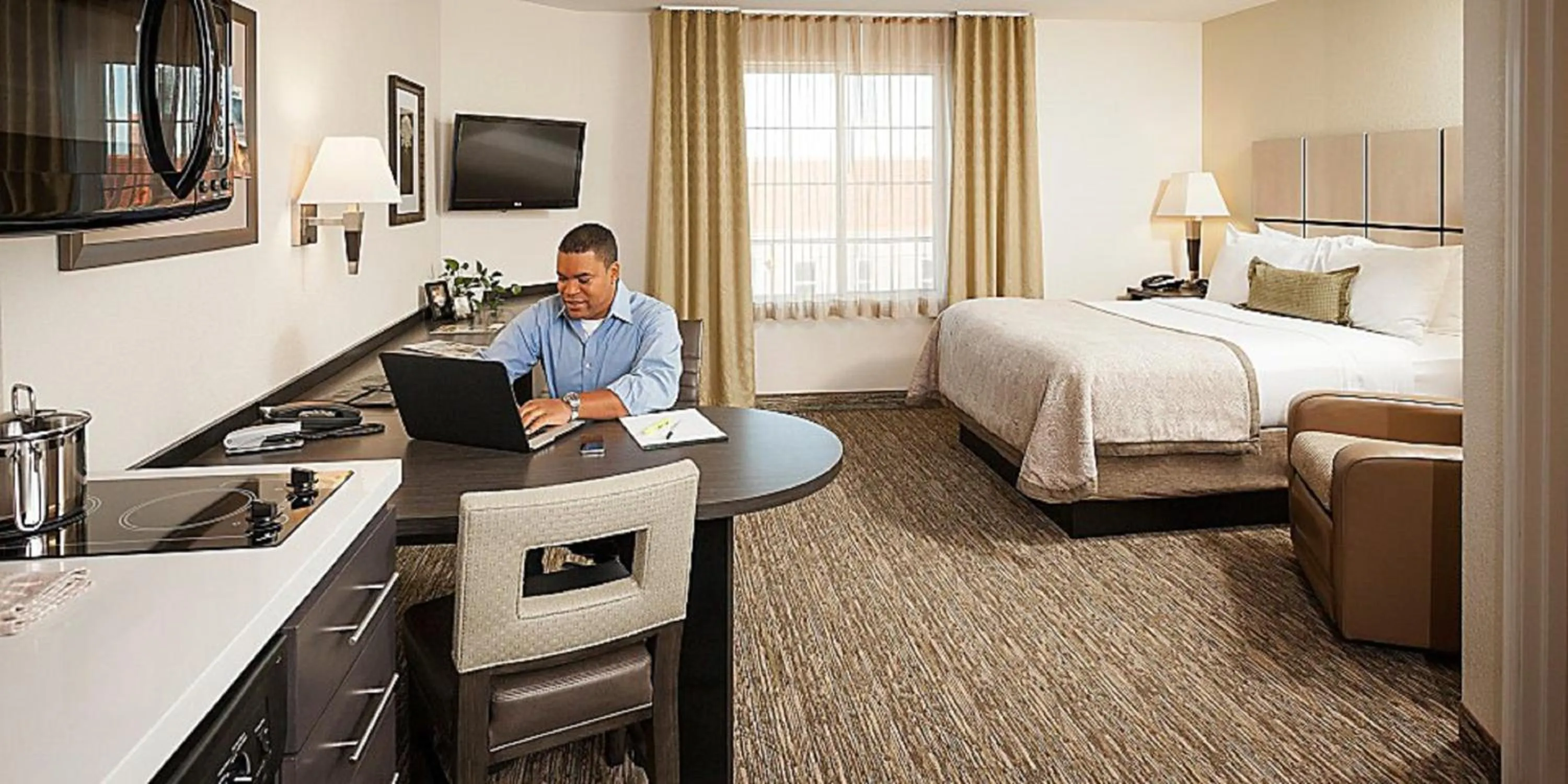 People, Bed in Candlewood Suites DFW West - Hurst by IHG