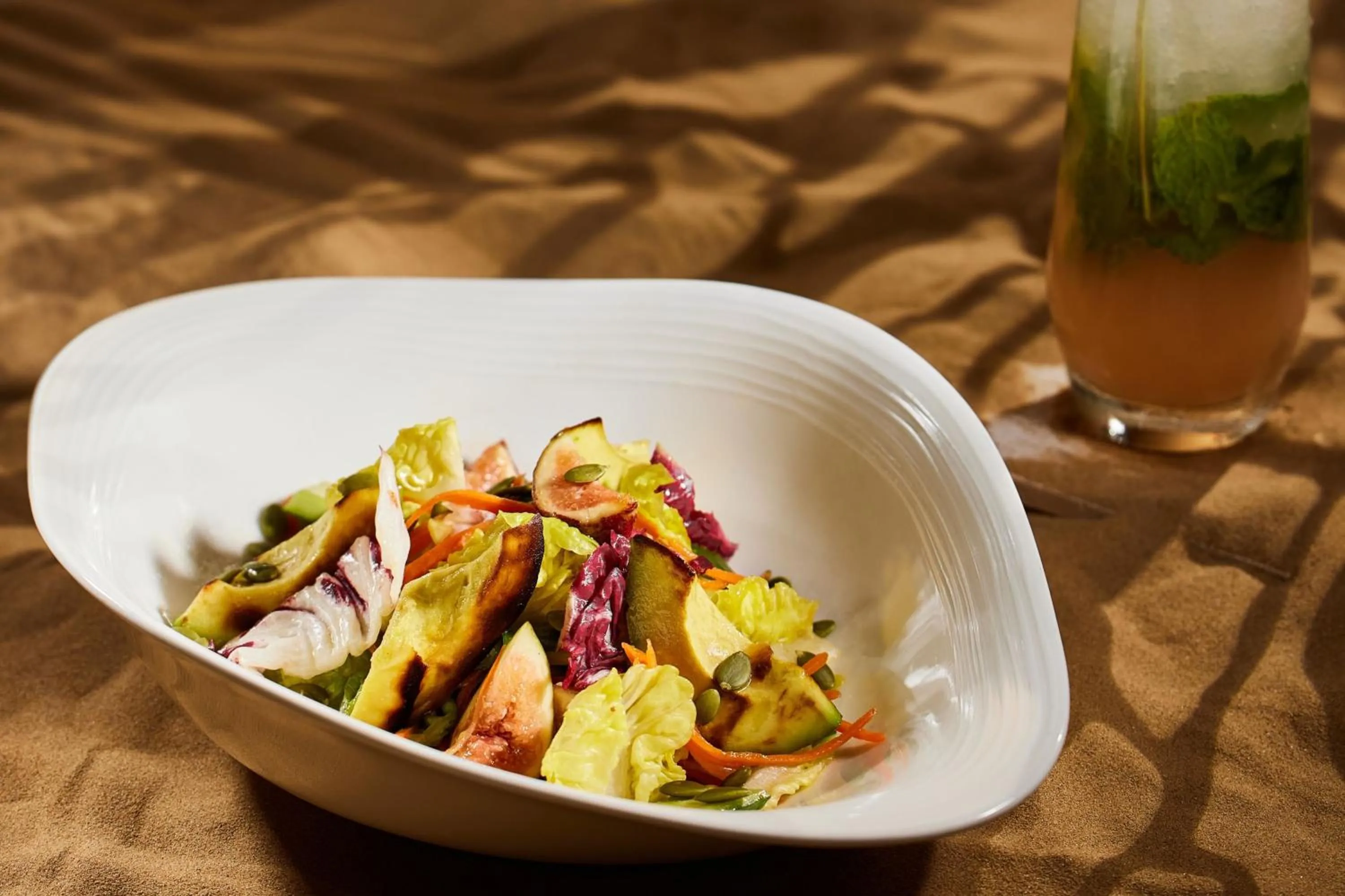 Restaurant/places to eat in Crowne Plaza Dubai Marina by IHG