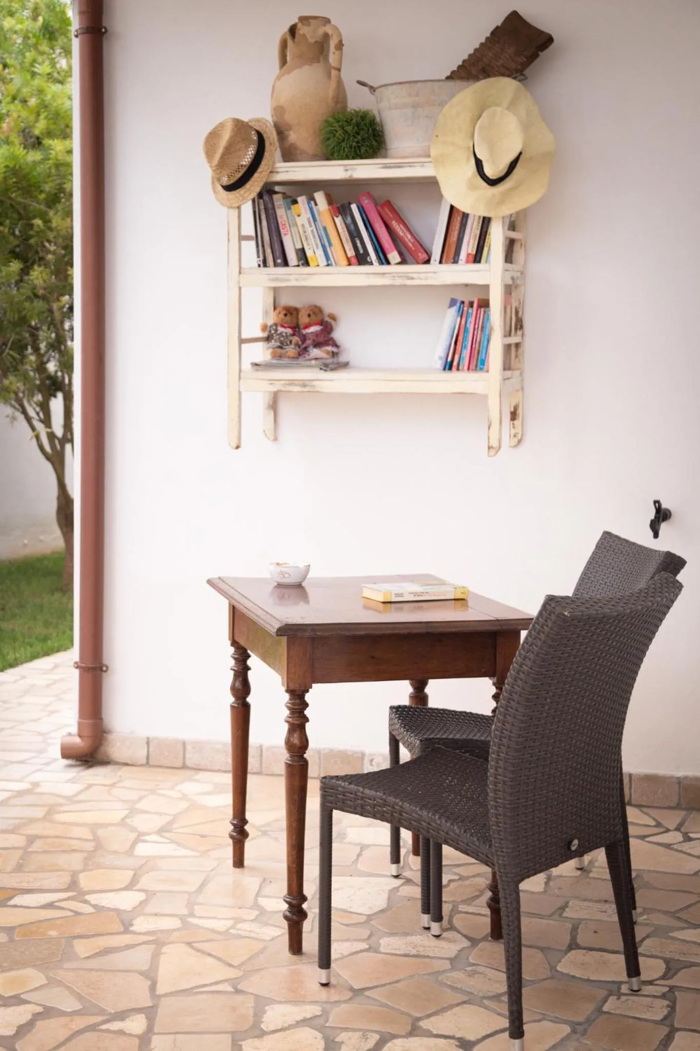 Library in B&B Aurora Salentina