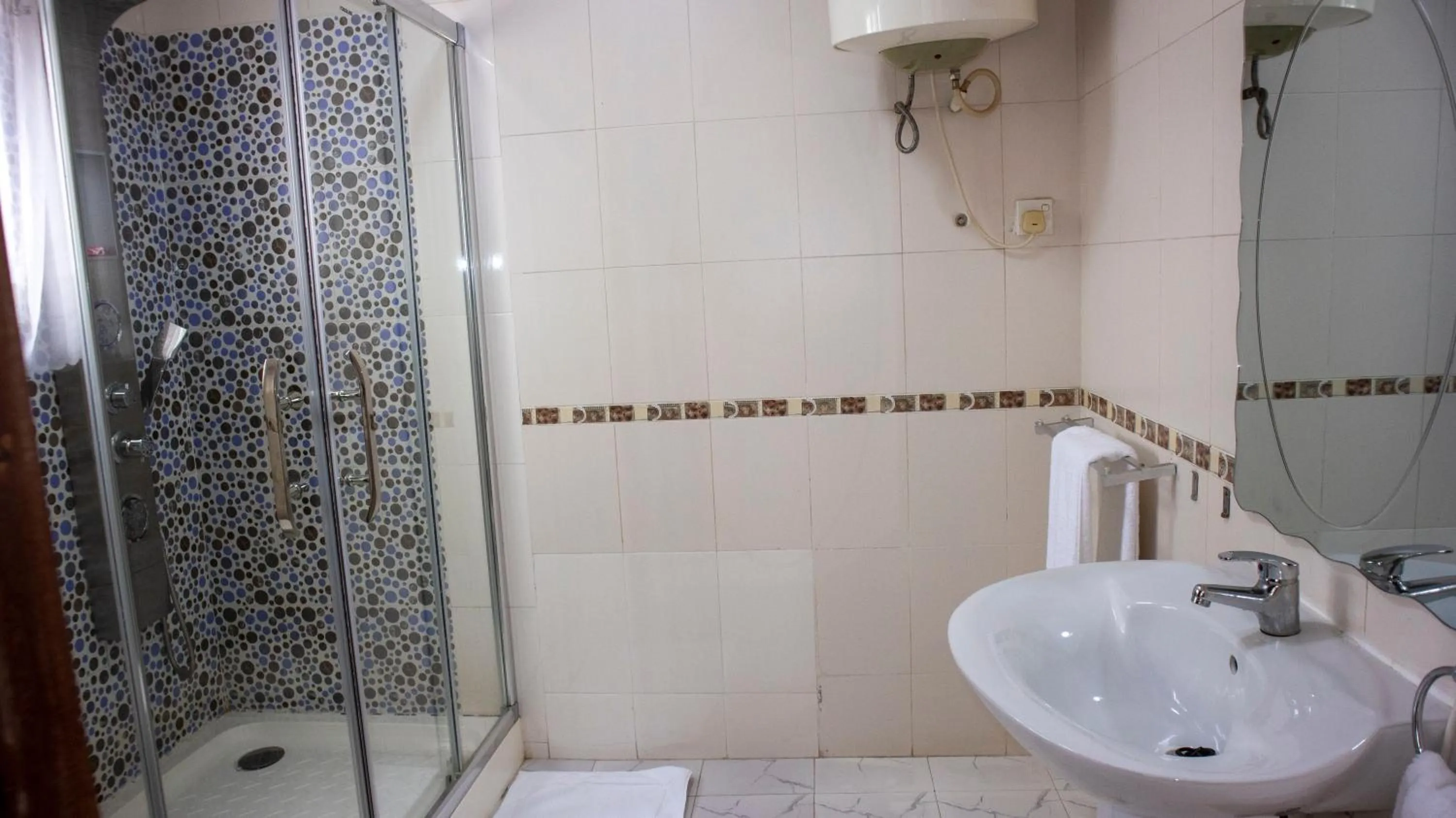 Other in His Majesty's Hotel and Apartments