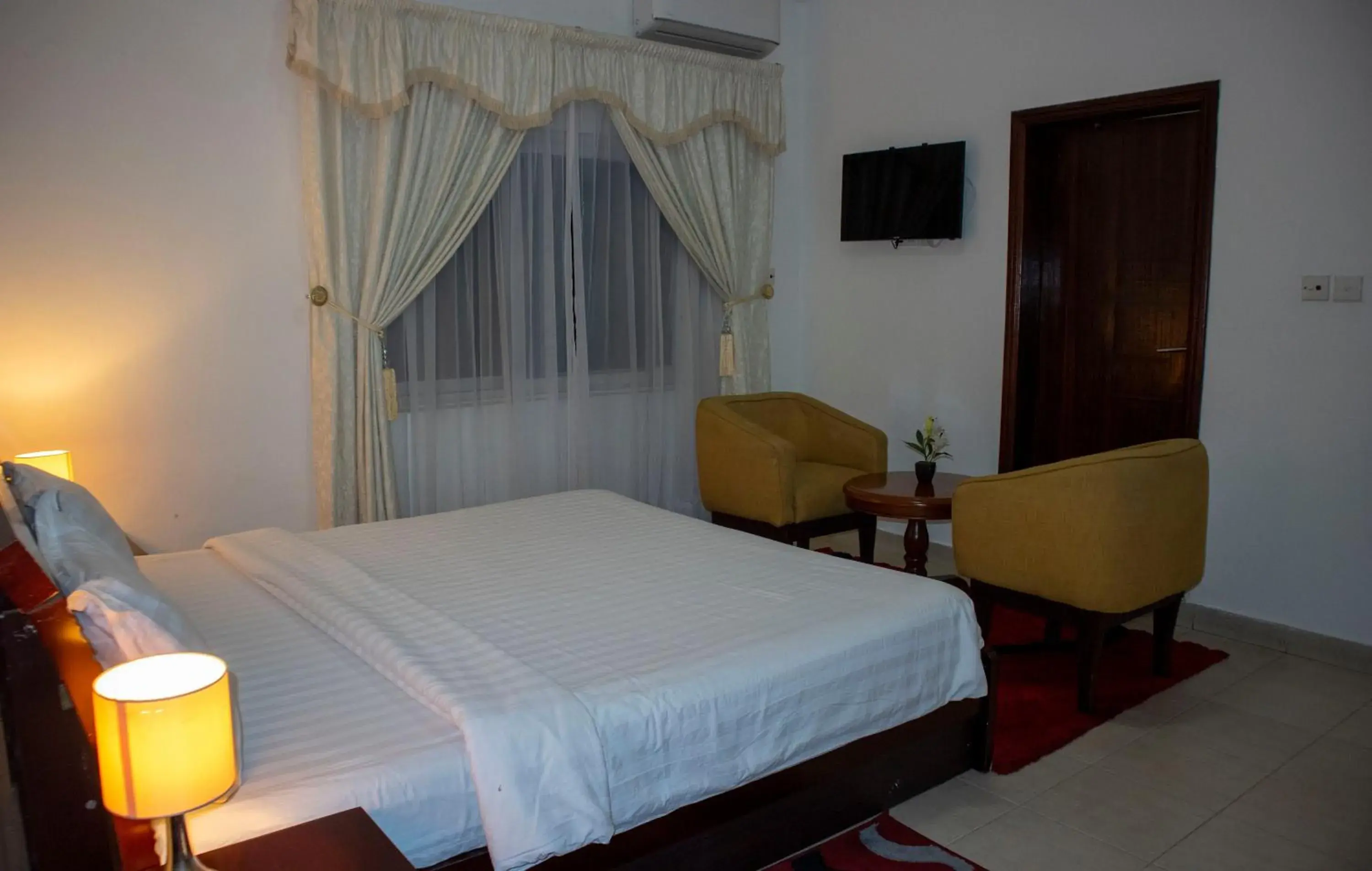 Standard Double Room in His Majesty's Hotel and Apartments Standard Double Room in His Majesty's Hotel and Apartments