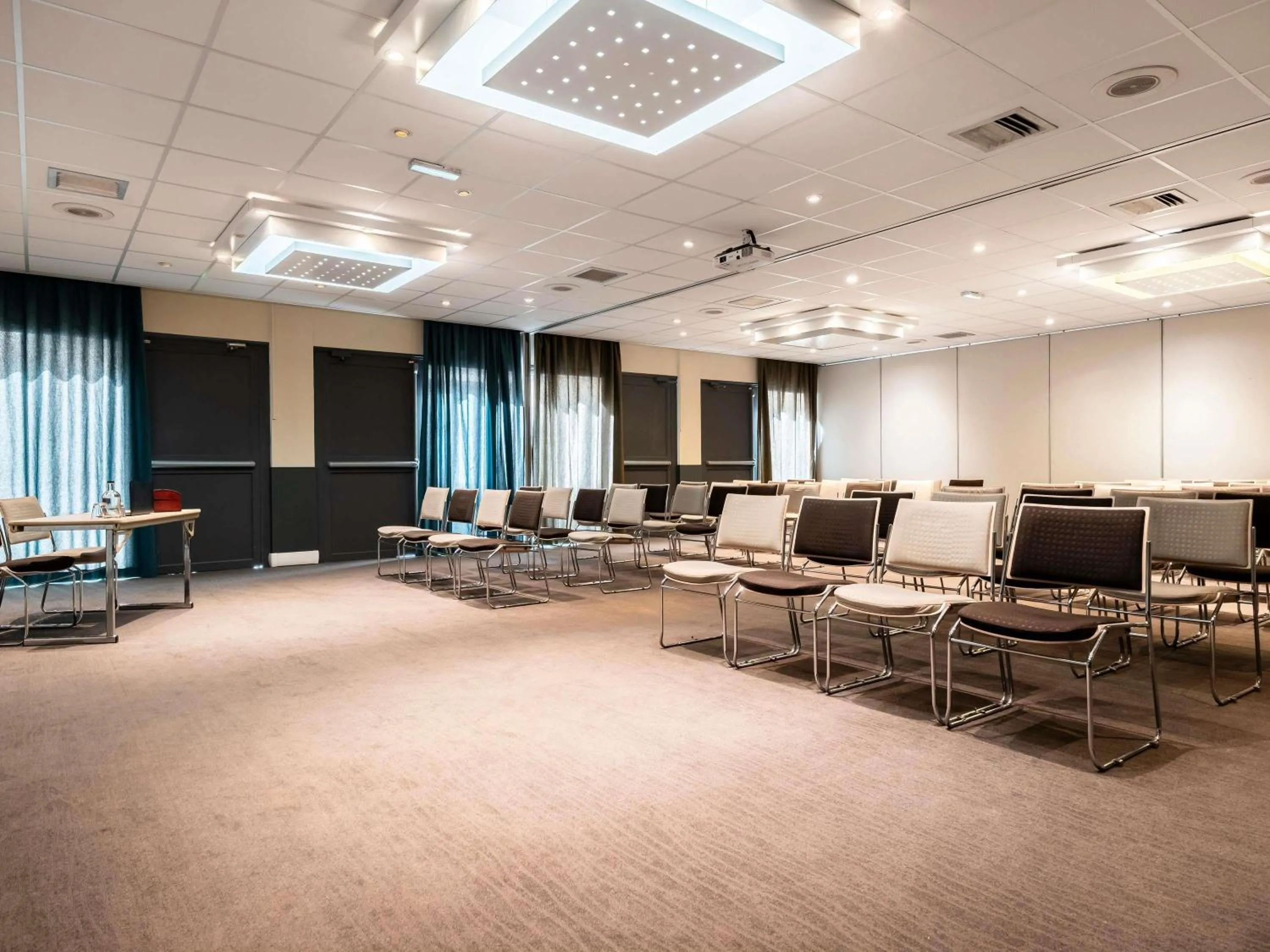 Meeting/conference room in Novotel Atria Nimes Centre