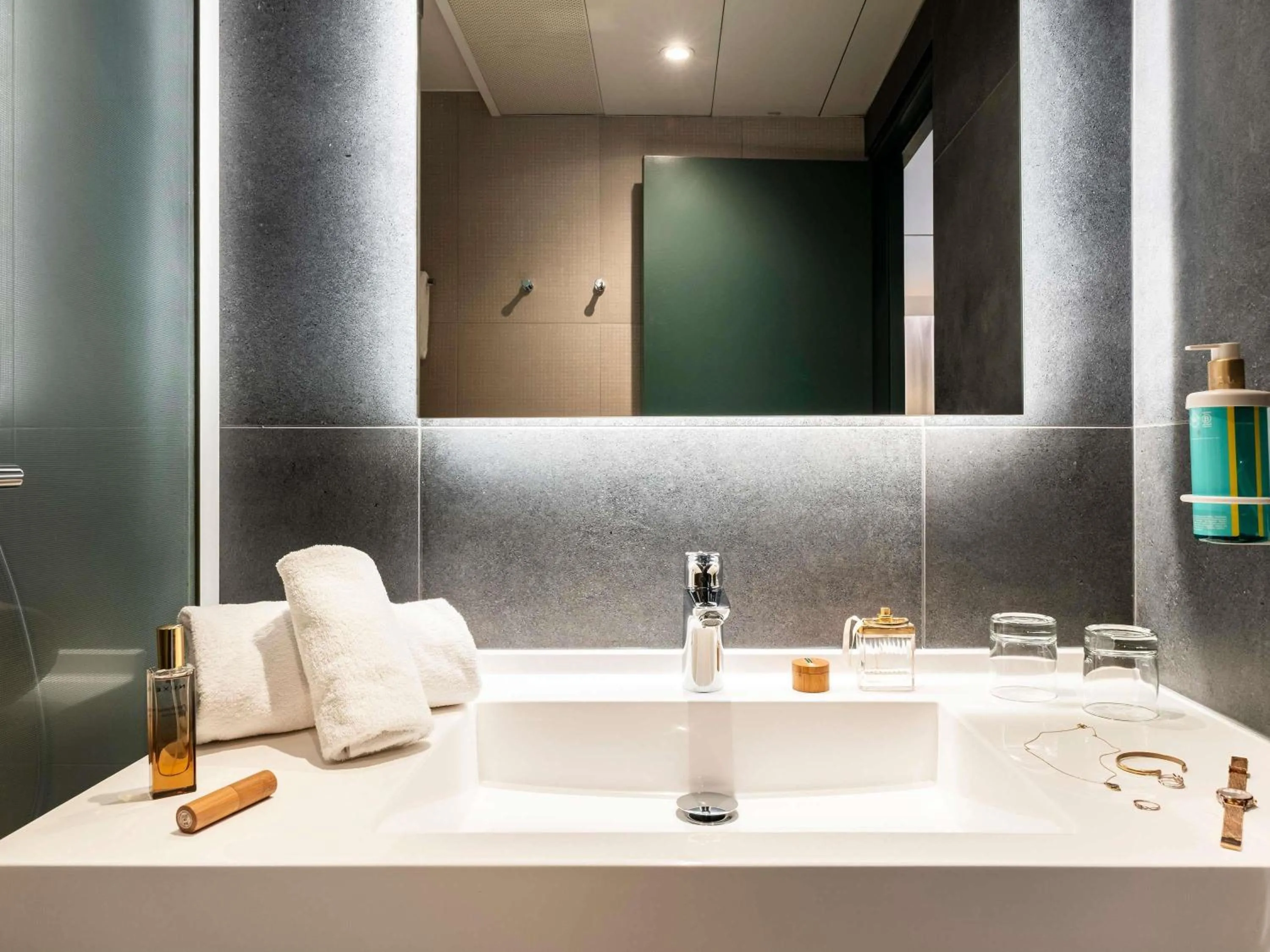 Bedroom in Novotel Atria Nimes Centre