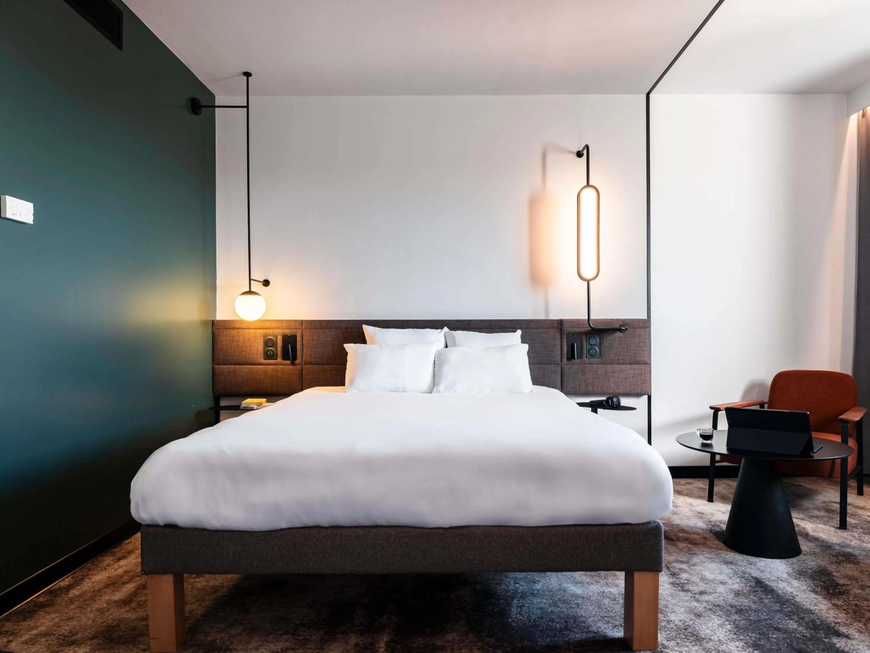 Bedroom, Bed in Novotel Atria Nimes Centre