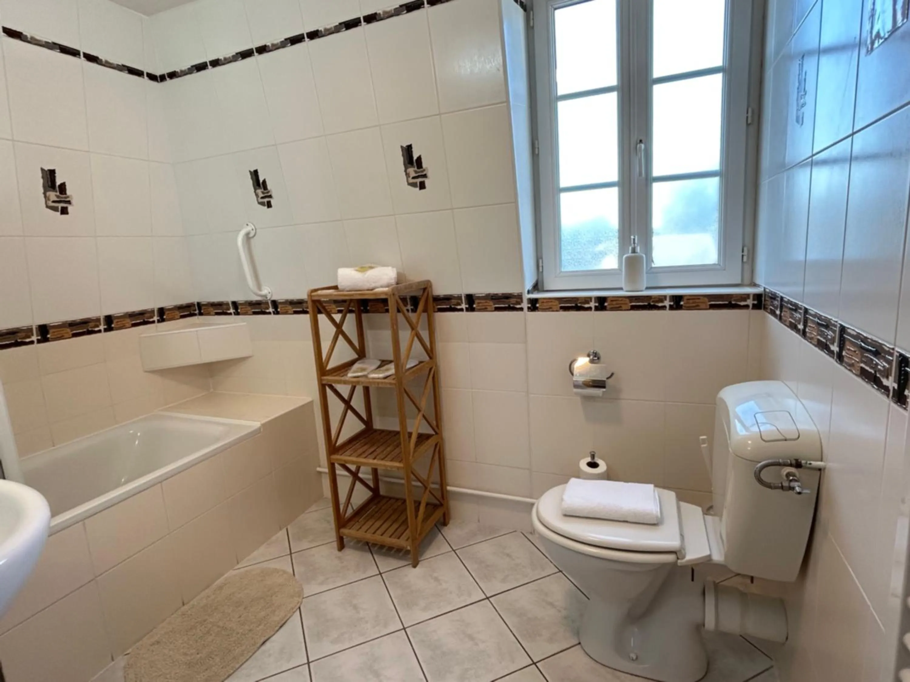 Logis Hôtel Restaurant SPA Le Tosny