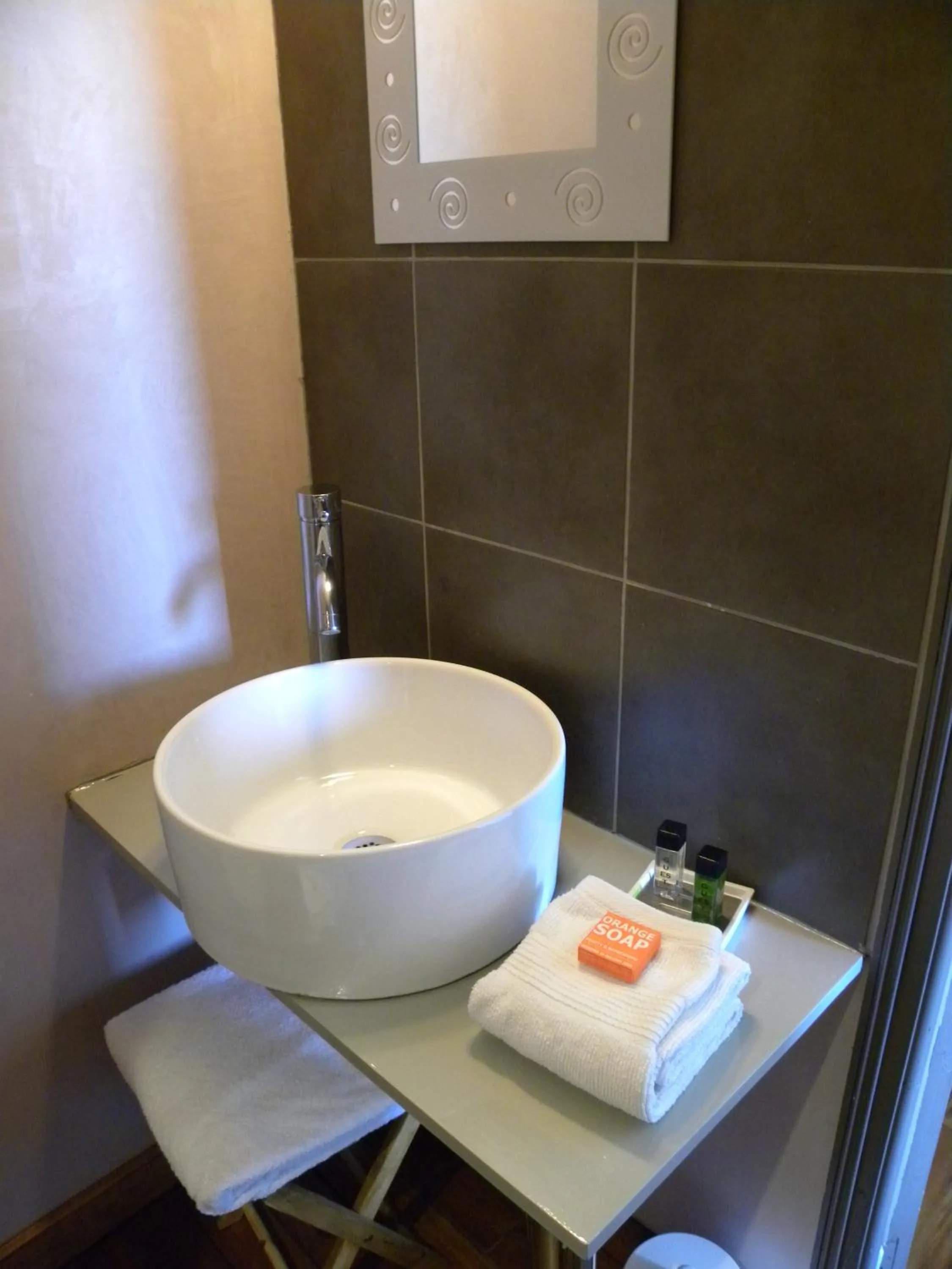 Shower in Hotel La Bastie d'Urfé