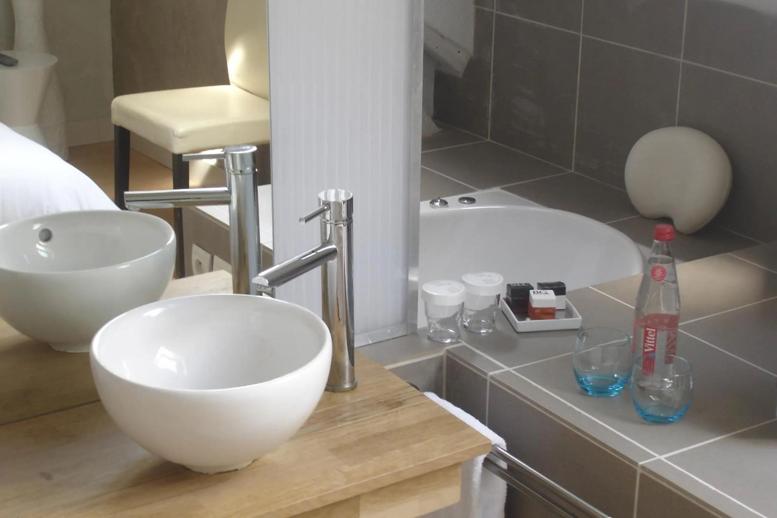 Bathroom in Hotel La Bastie d'Urfé