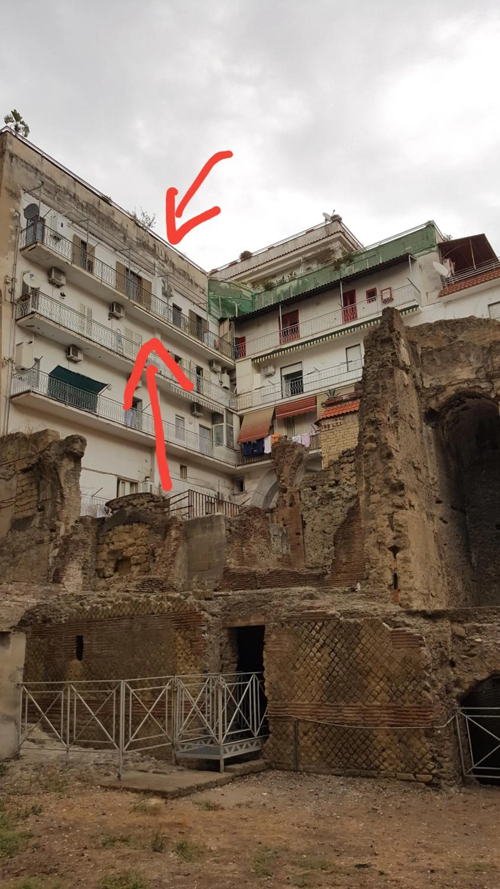 Property building in Napoli Royal Suite