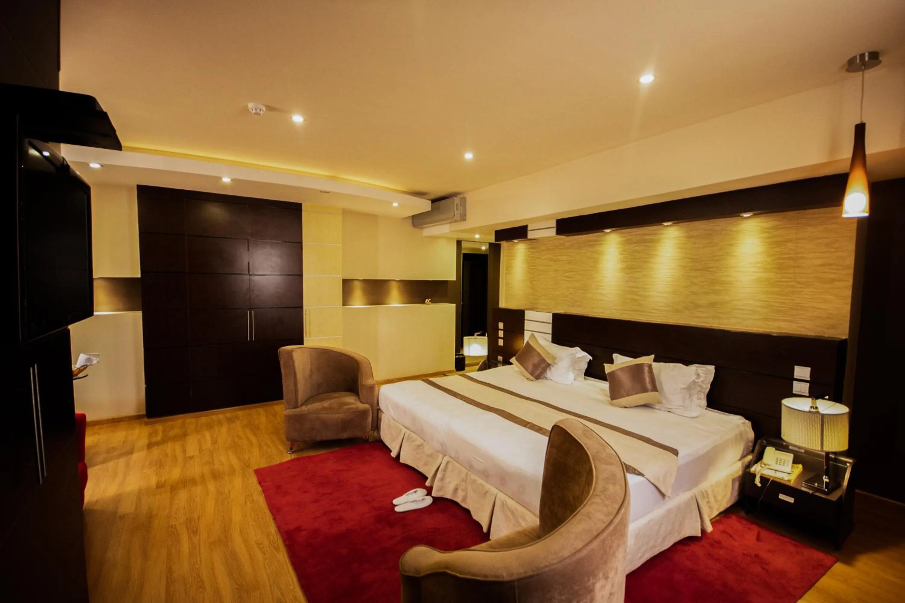 Bed in SG Premium Resort