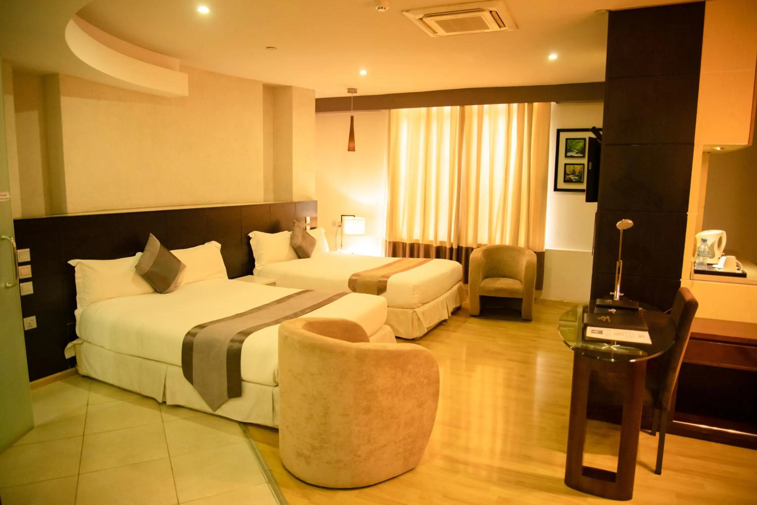 Photo of the whole room in SG Premium Resort