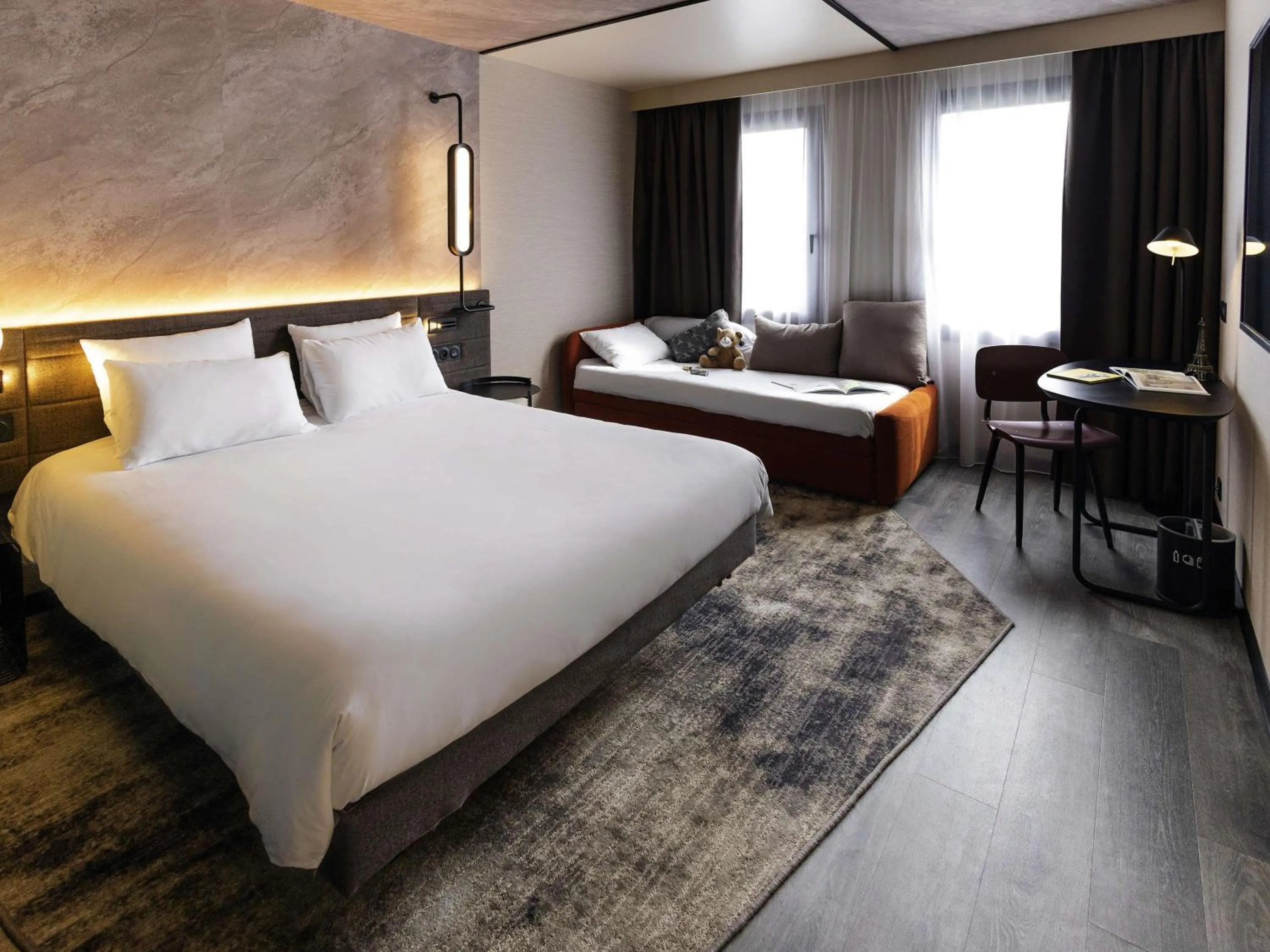 Other, Bed in Novotel Paris Suresnes Longchamp