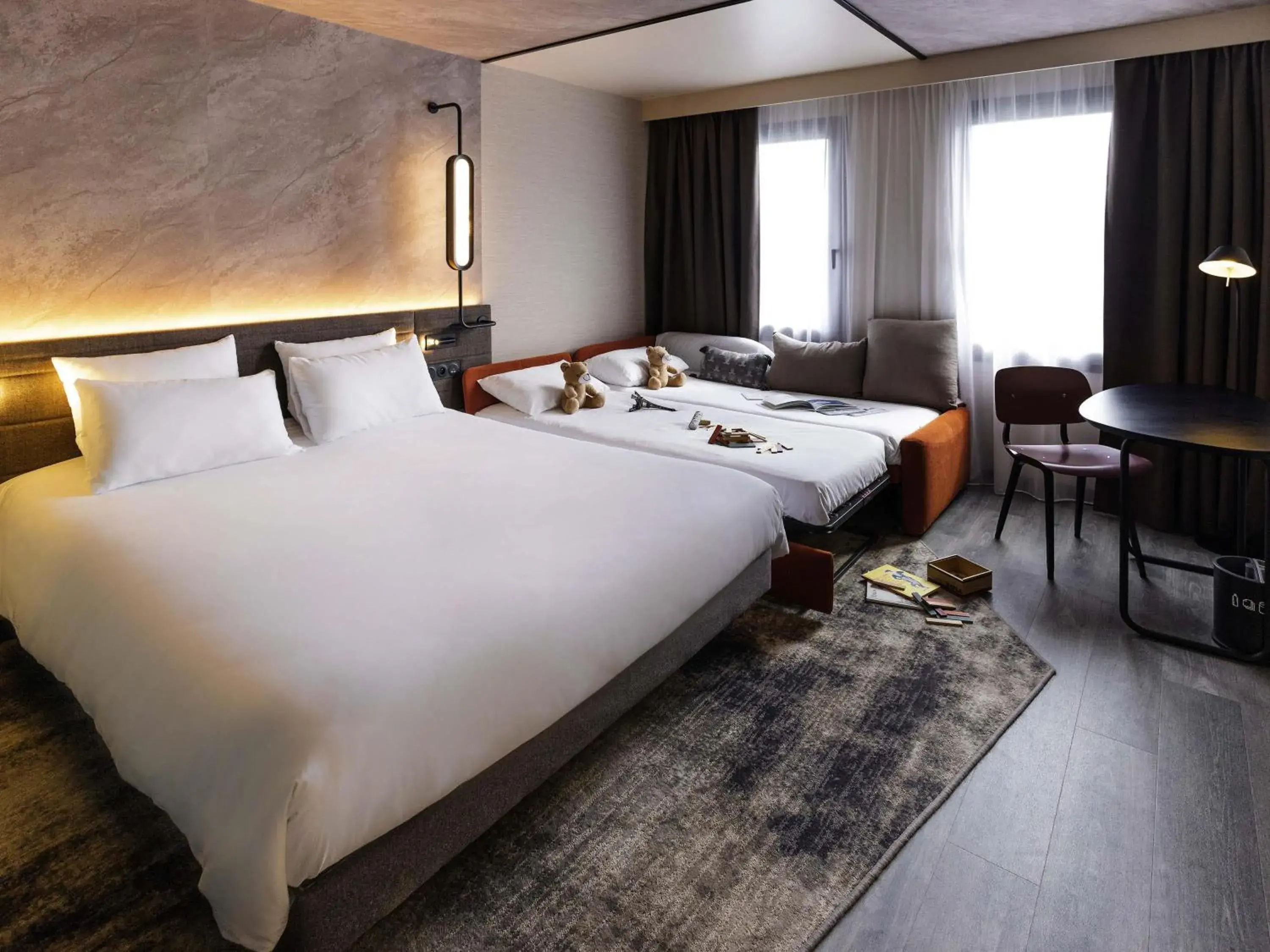 Superior Queen Room with Double Sofa Bed in Novotel Paris Suresnes Longchamp Superior Queen Room with Double Sofa Bed in Novotel Paris Suresnes Longchamp