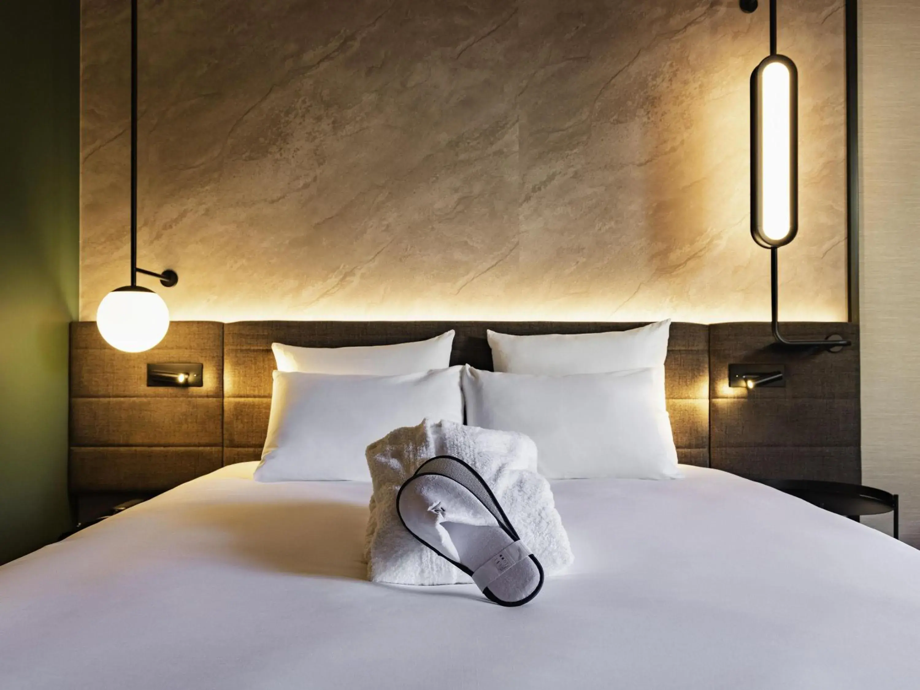 Executive Queen Room with Balcony in Novotel Paris Suresnes Longchamp Executive Queen Room with Balcony in Novotel Paris Suresnes Longchamp