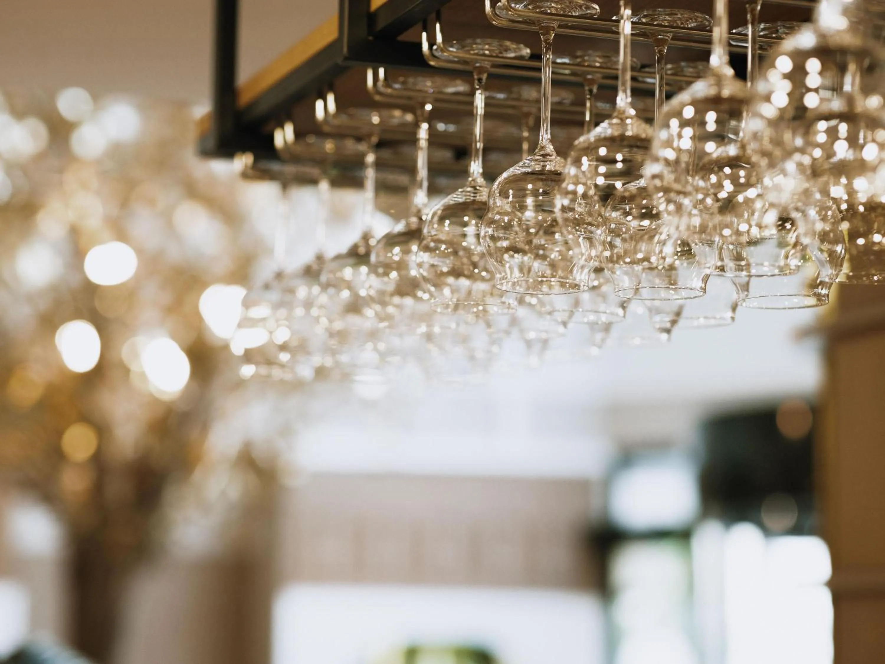 Lounge or bar in Novotel Paris Suresnes Longchamp