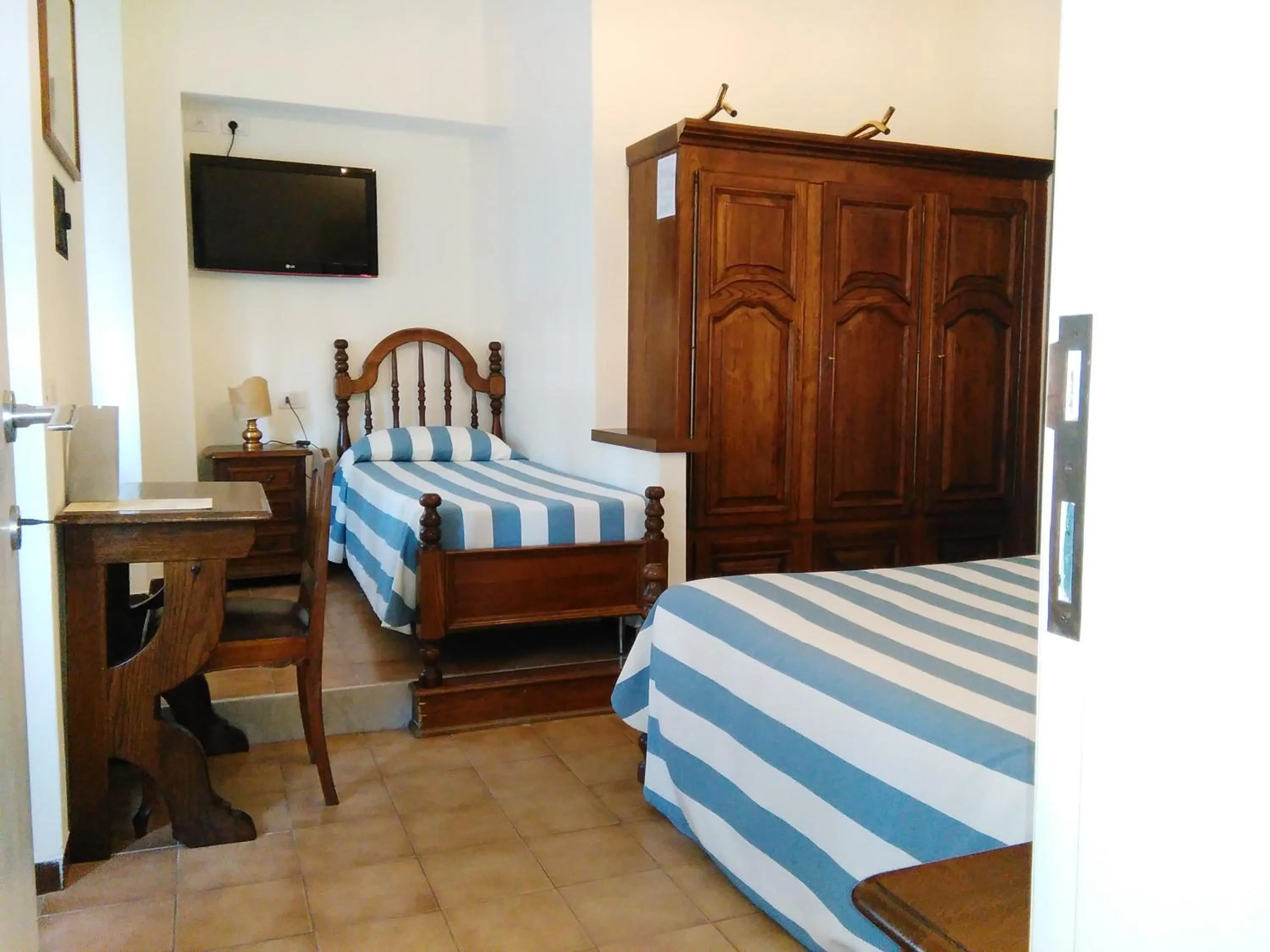 Bedroom, Bed in Ristorante Hotel Mira