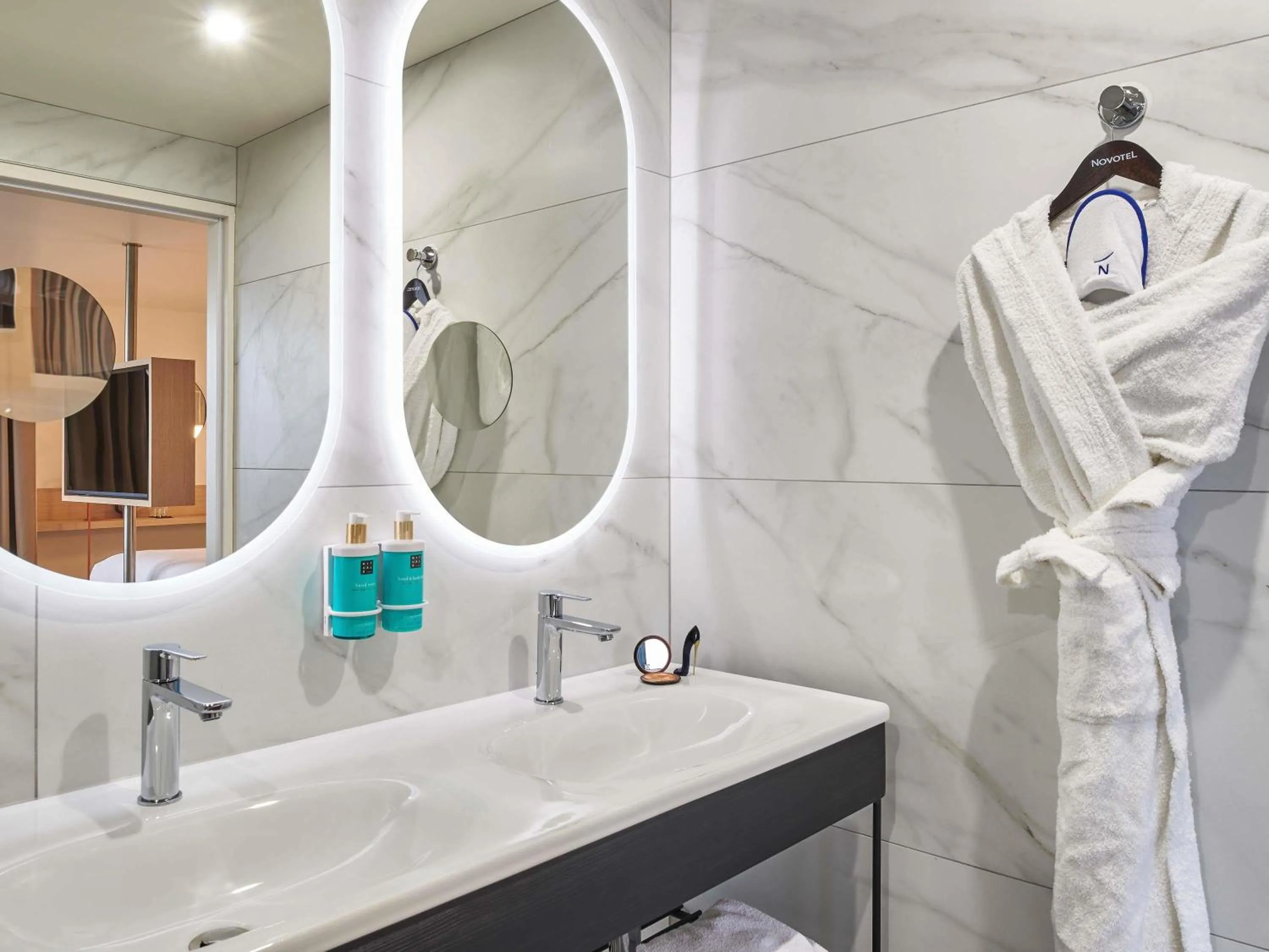 Bedroom in Novotel Paris 13 Porte d'Italie