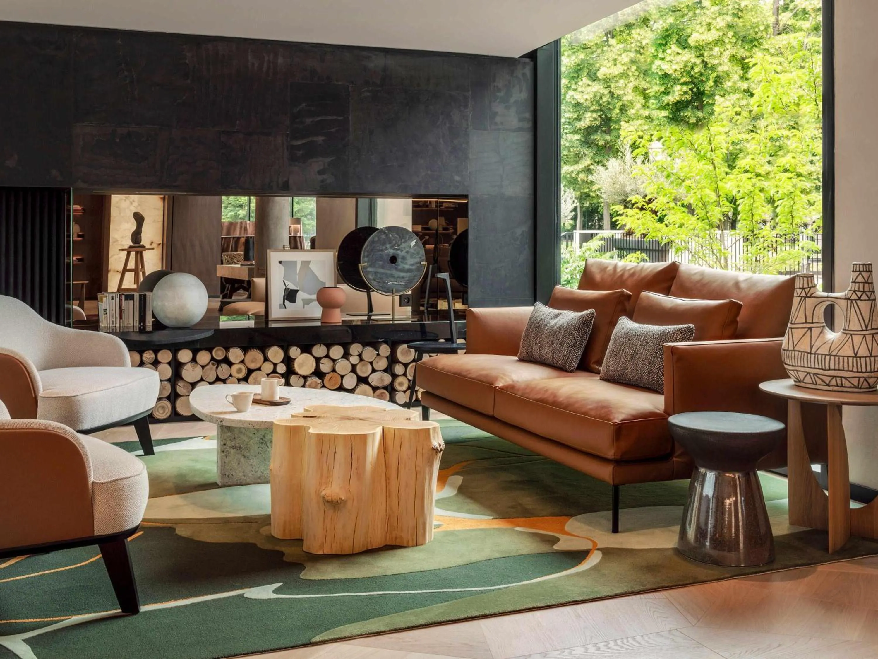 Lounge or bar in L'Esquisse Hotel & Spa Colmar - MGallery Collection