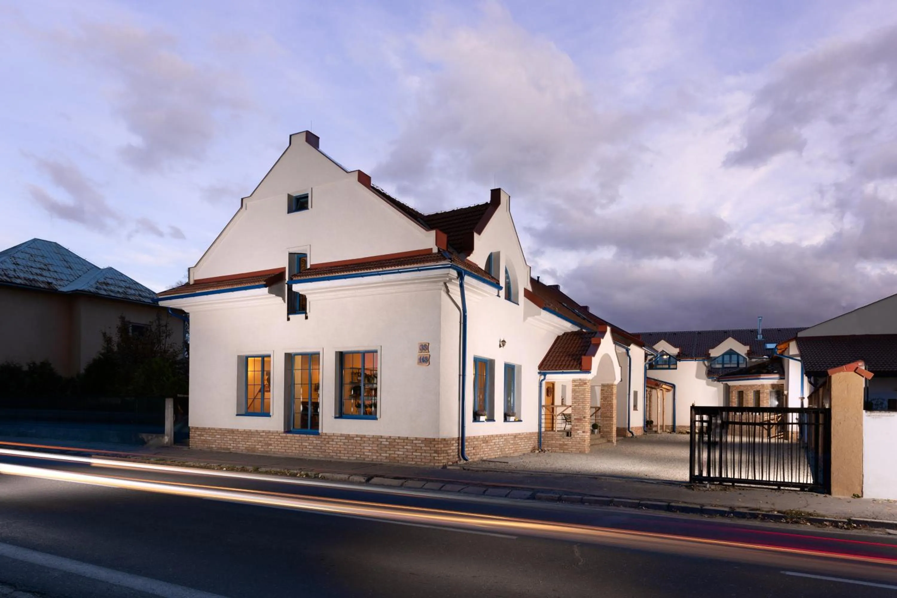Facade/entrance in BURINA residence