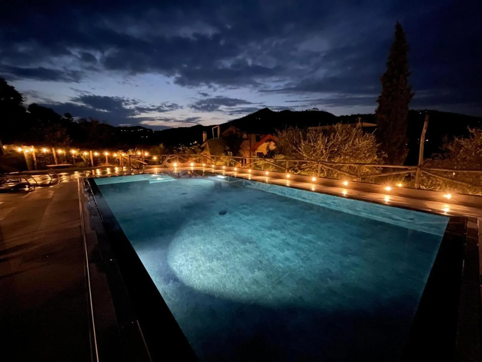 Pool view in Borgata Cantone Country House B&B
