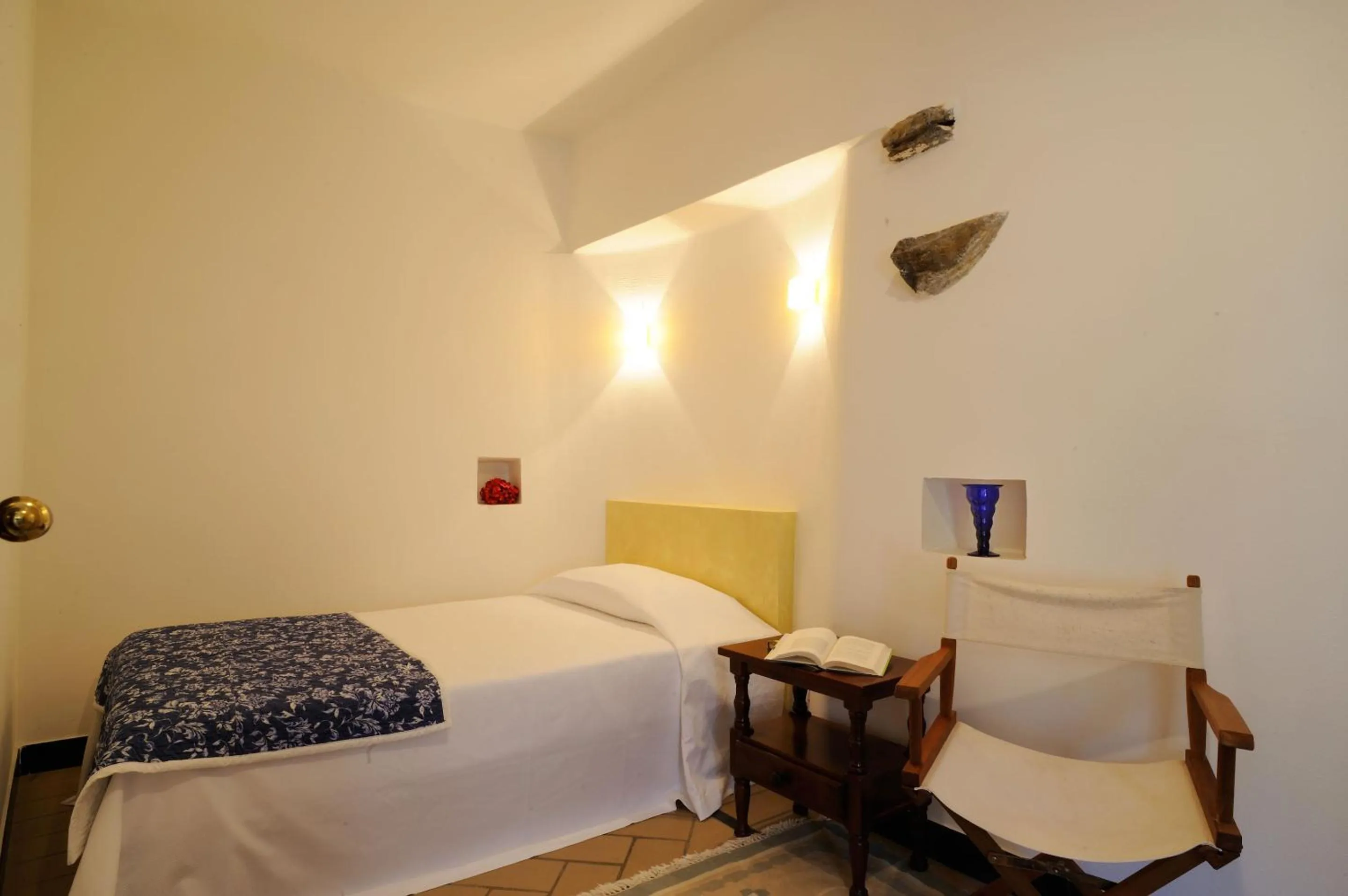 Bed in Borgata Cantone Country House B&B