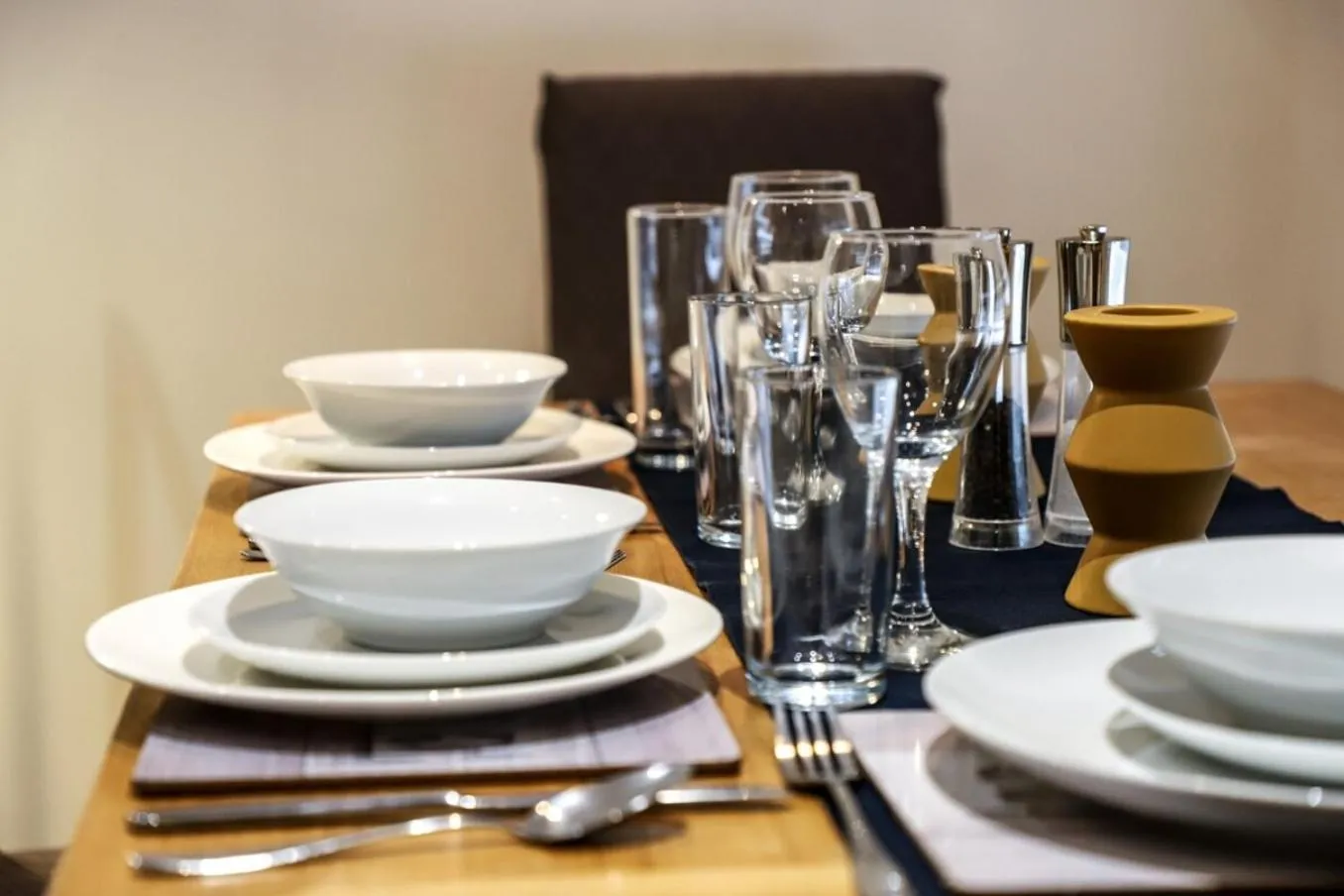 New- Modern 2br Apt Wifi Sleep5 City Centre