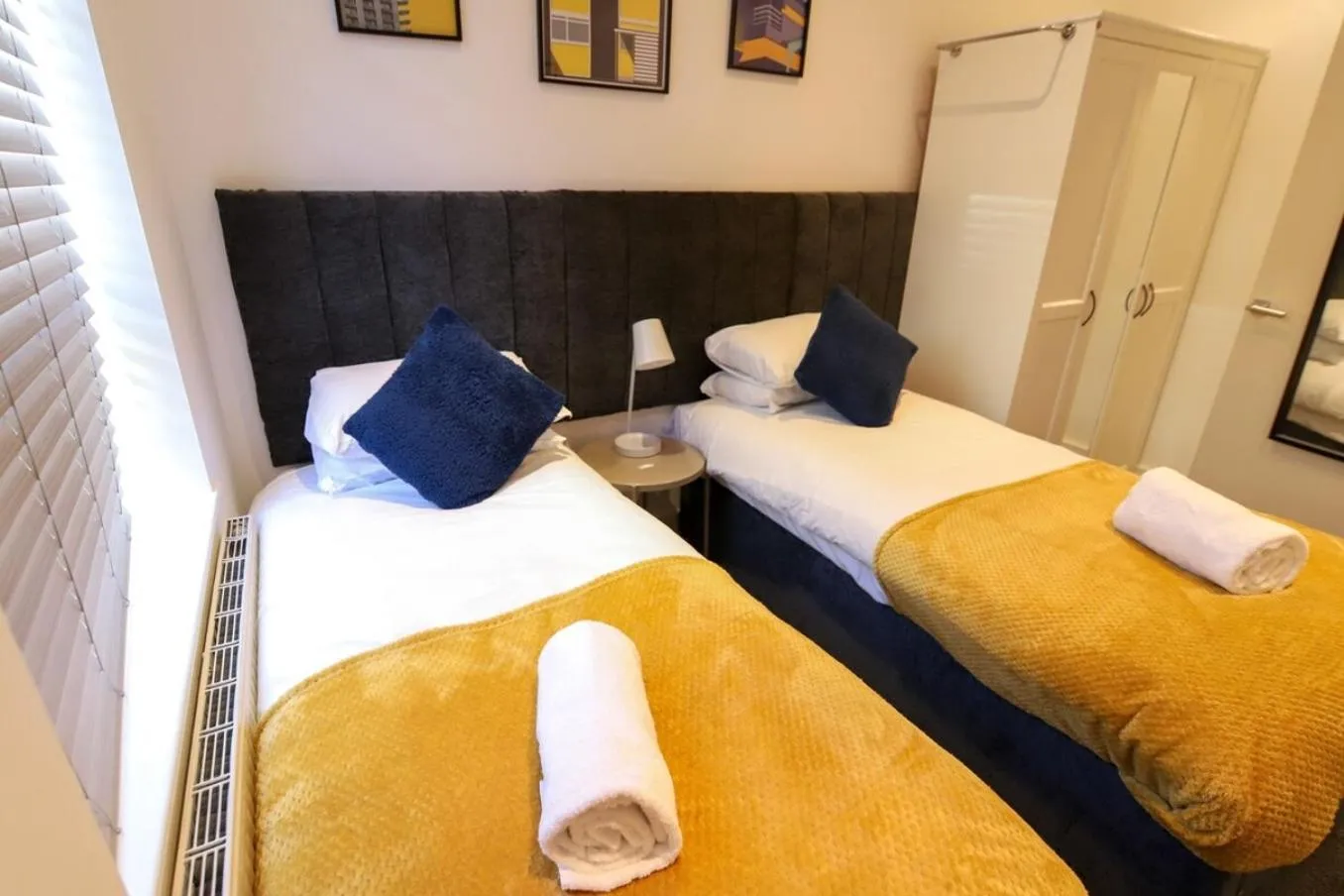 New- Modern 2br Apt Wifi Sleep5 City Centre