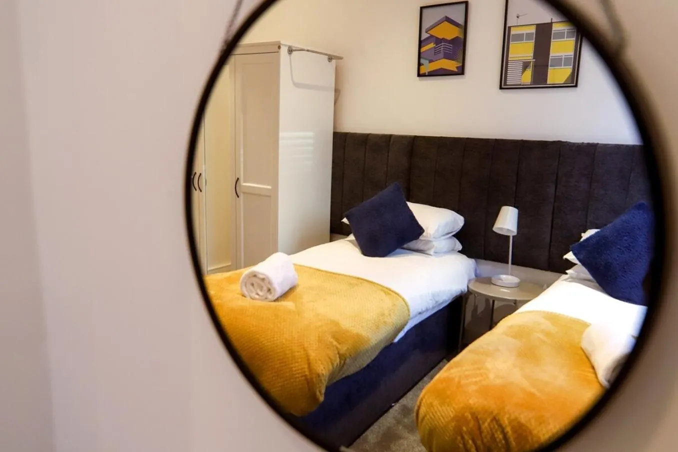 New- Modern 2br Apt Wifi Sleep5 City Centre