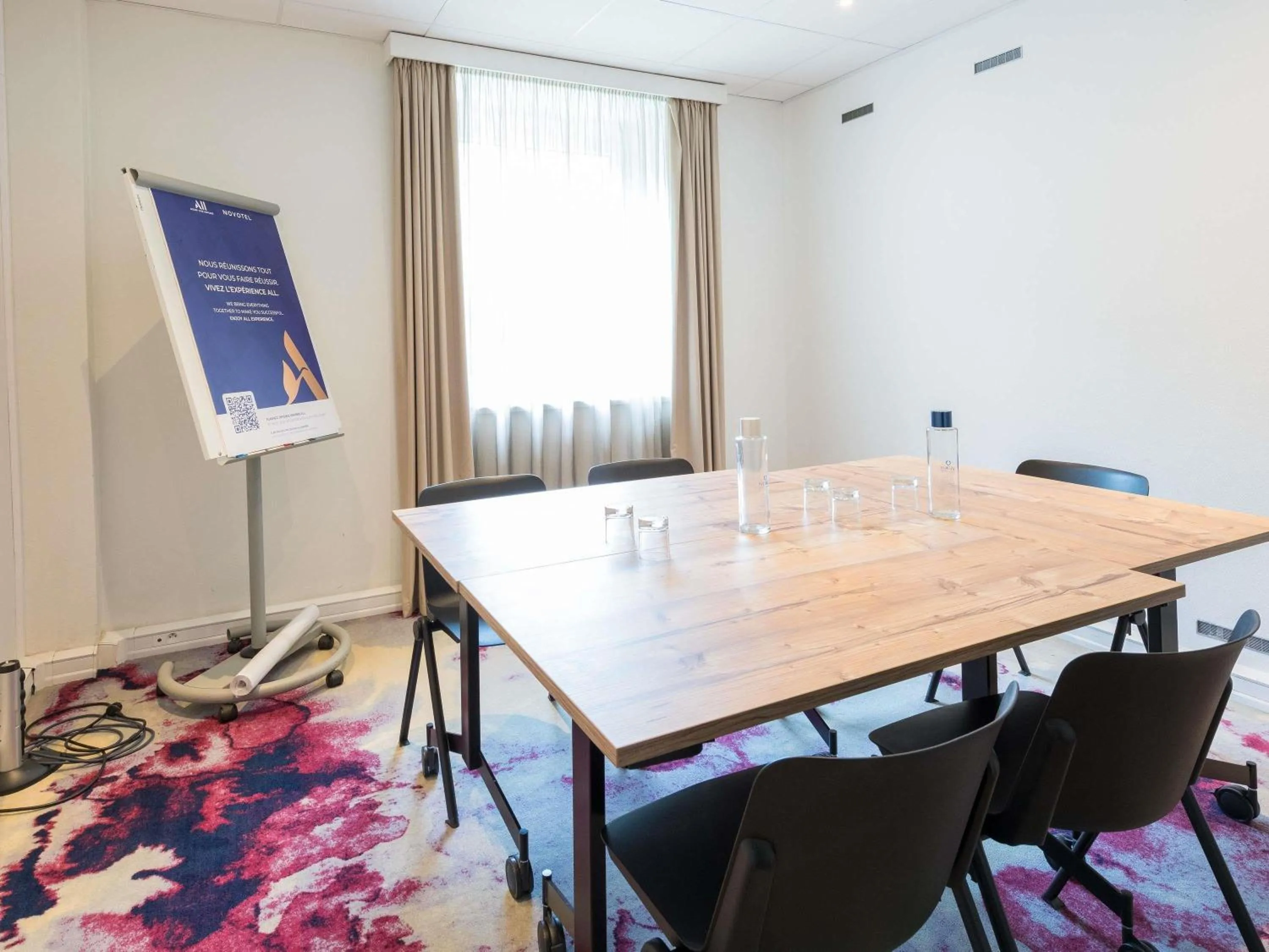 Meeting/conference room in Novotel Saclay