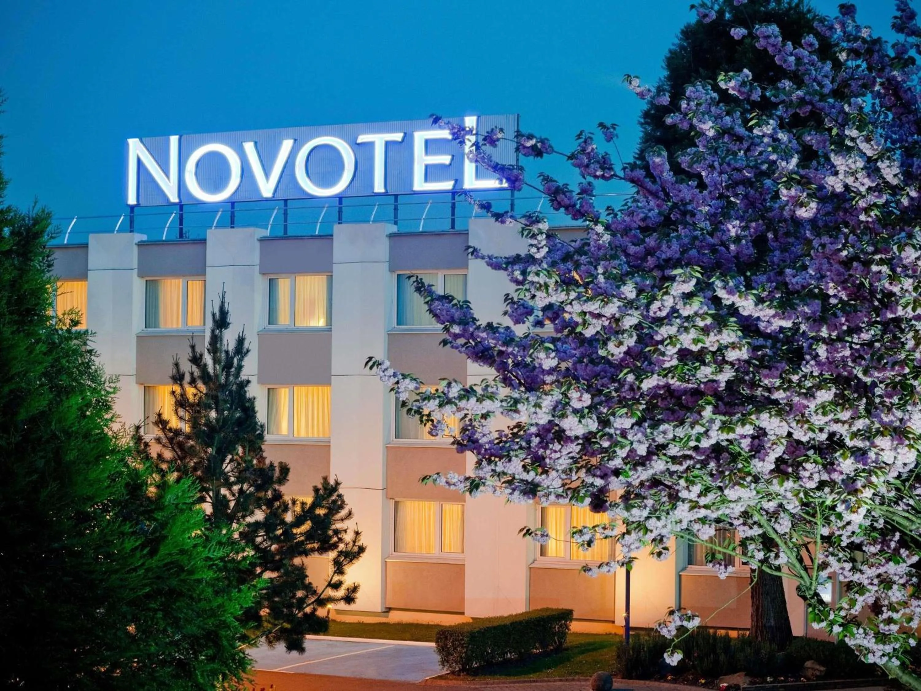 Property building in Novotel Saclay