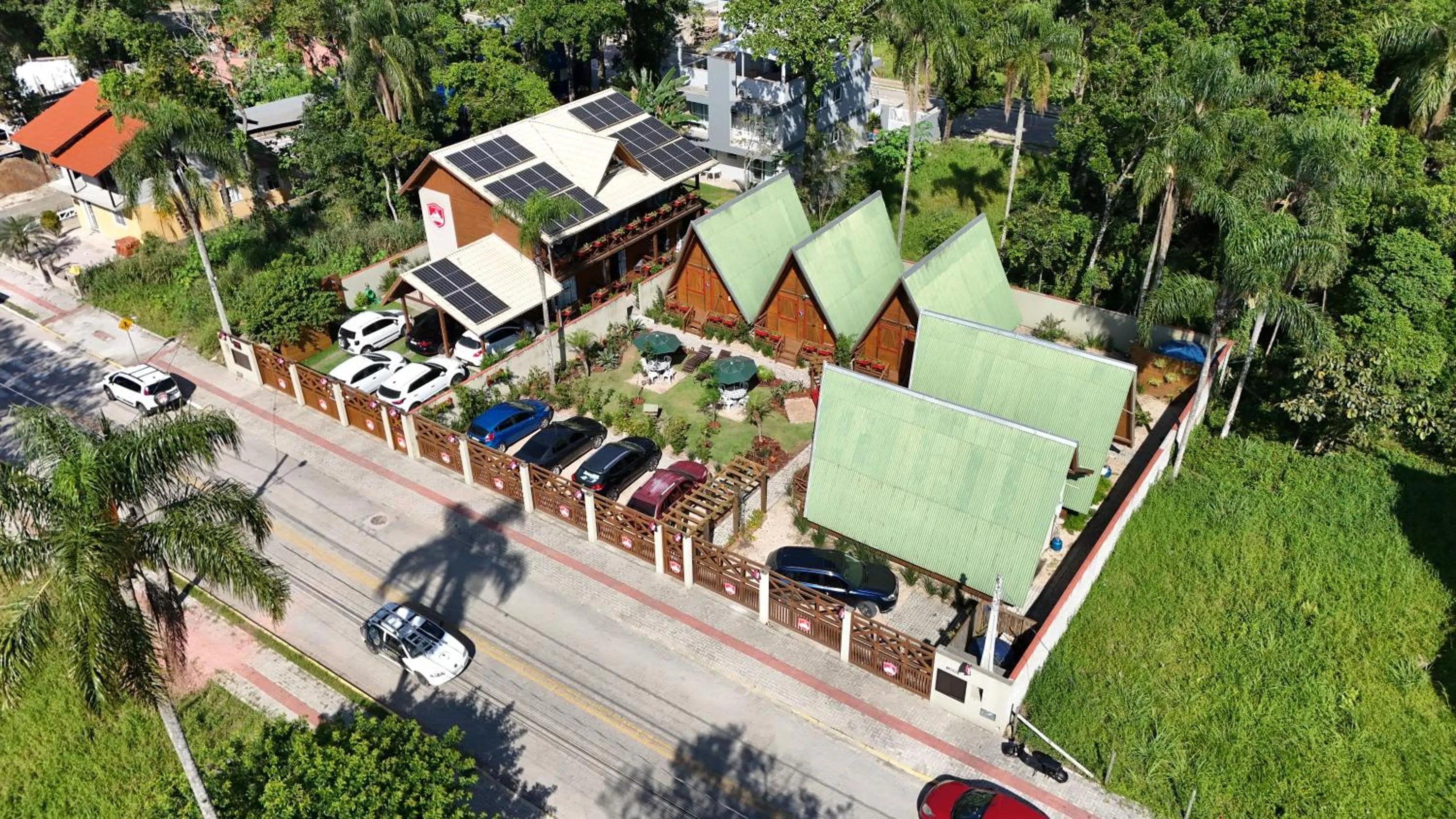 Garden view in Pousada Chalé Suiço Bombinhas