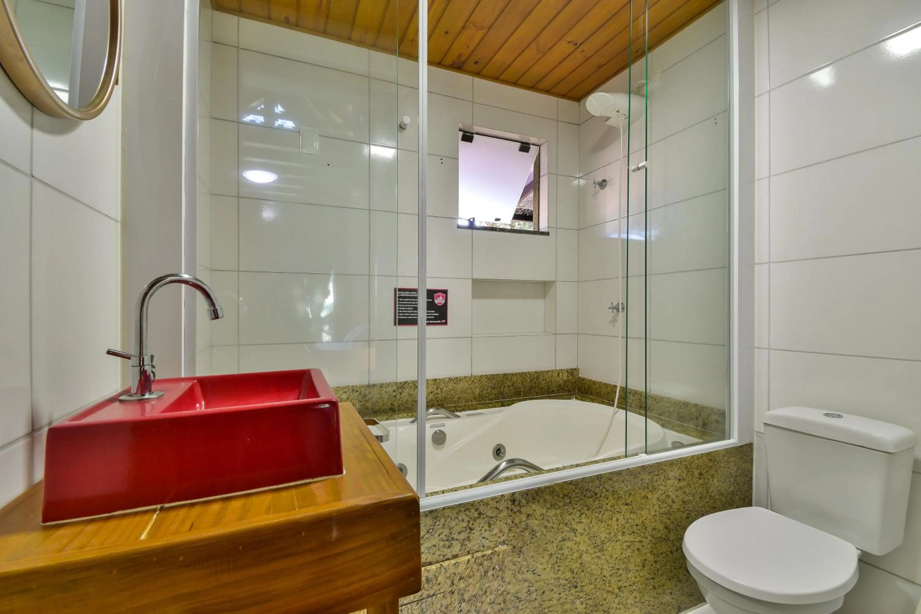 Shower in Pousada Chalé Suiço Bombinhas