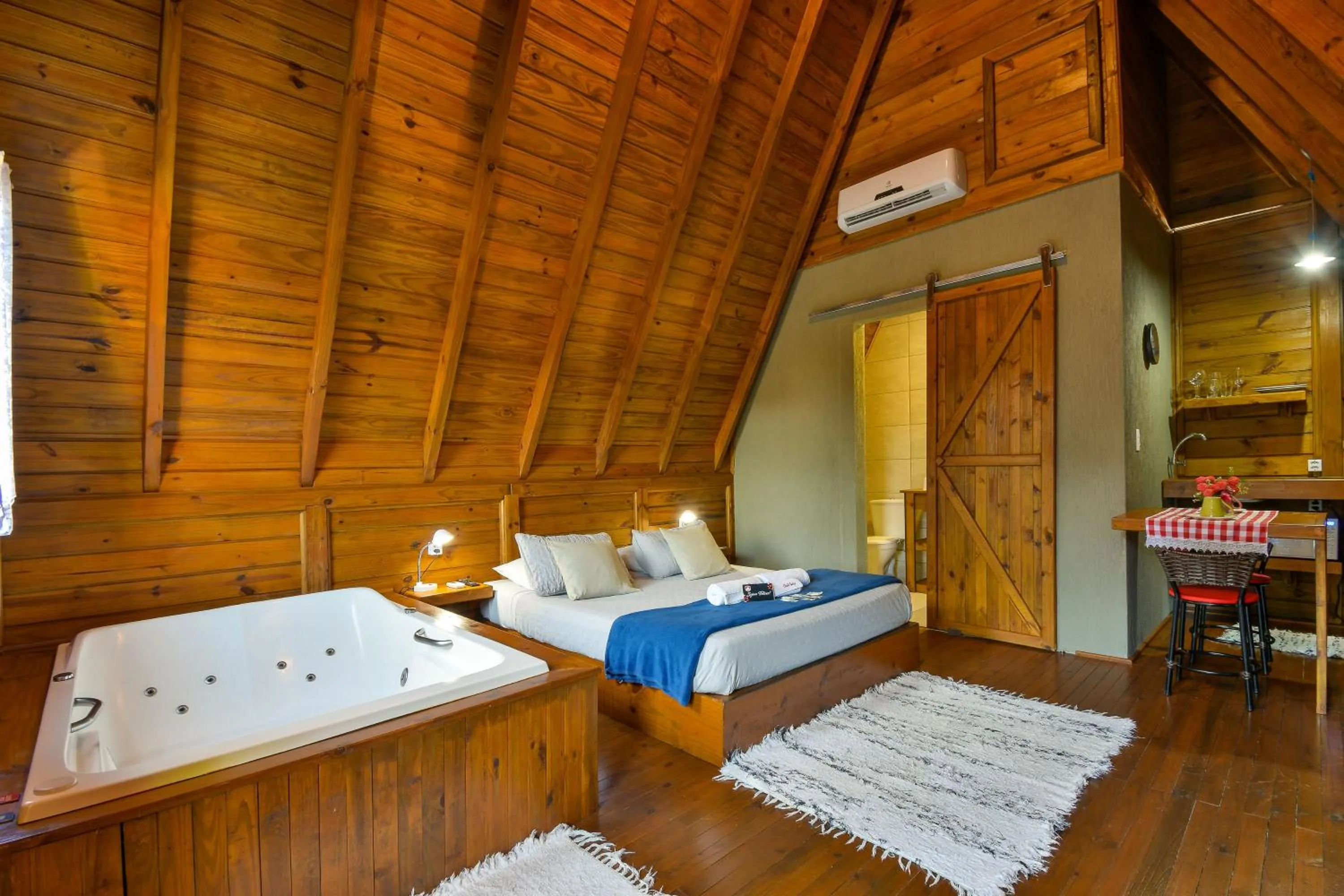 Bed in Pousada Chalé Suiço Bombinhas