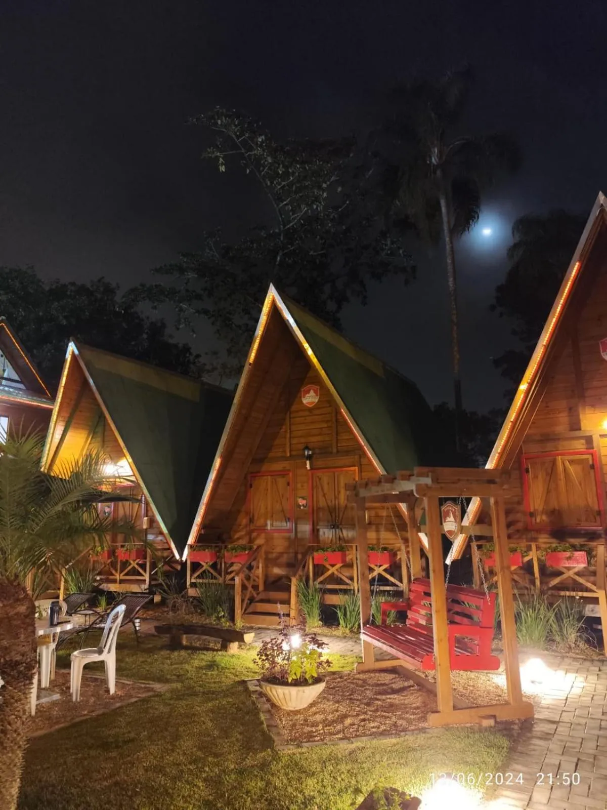 Night in Pousada Chalé Suiço Bombinhas