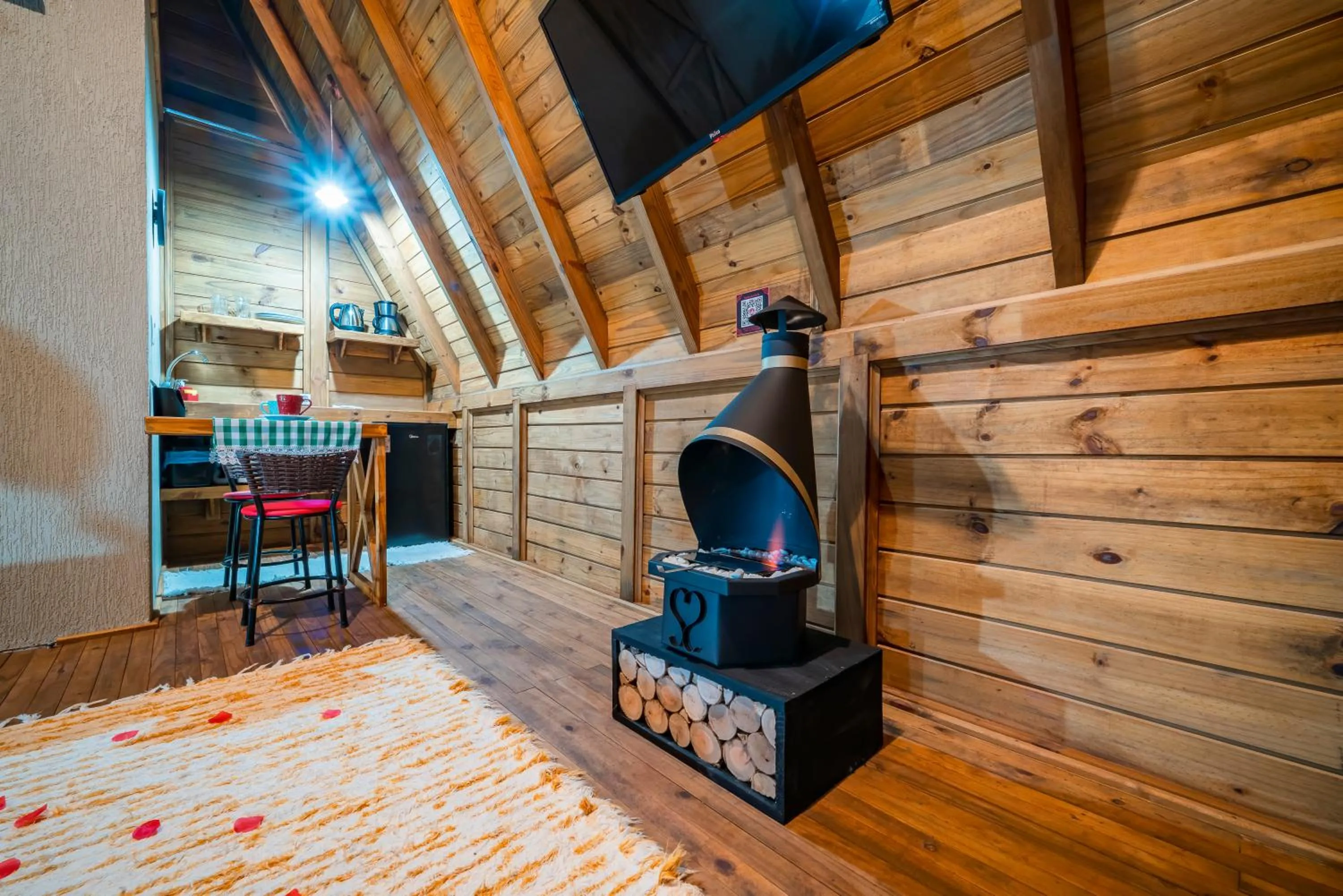 TV and multimedia in Pousada Chalé Suiço Bombinhas