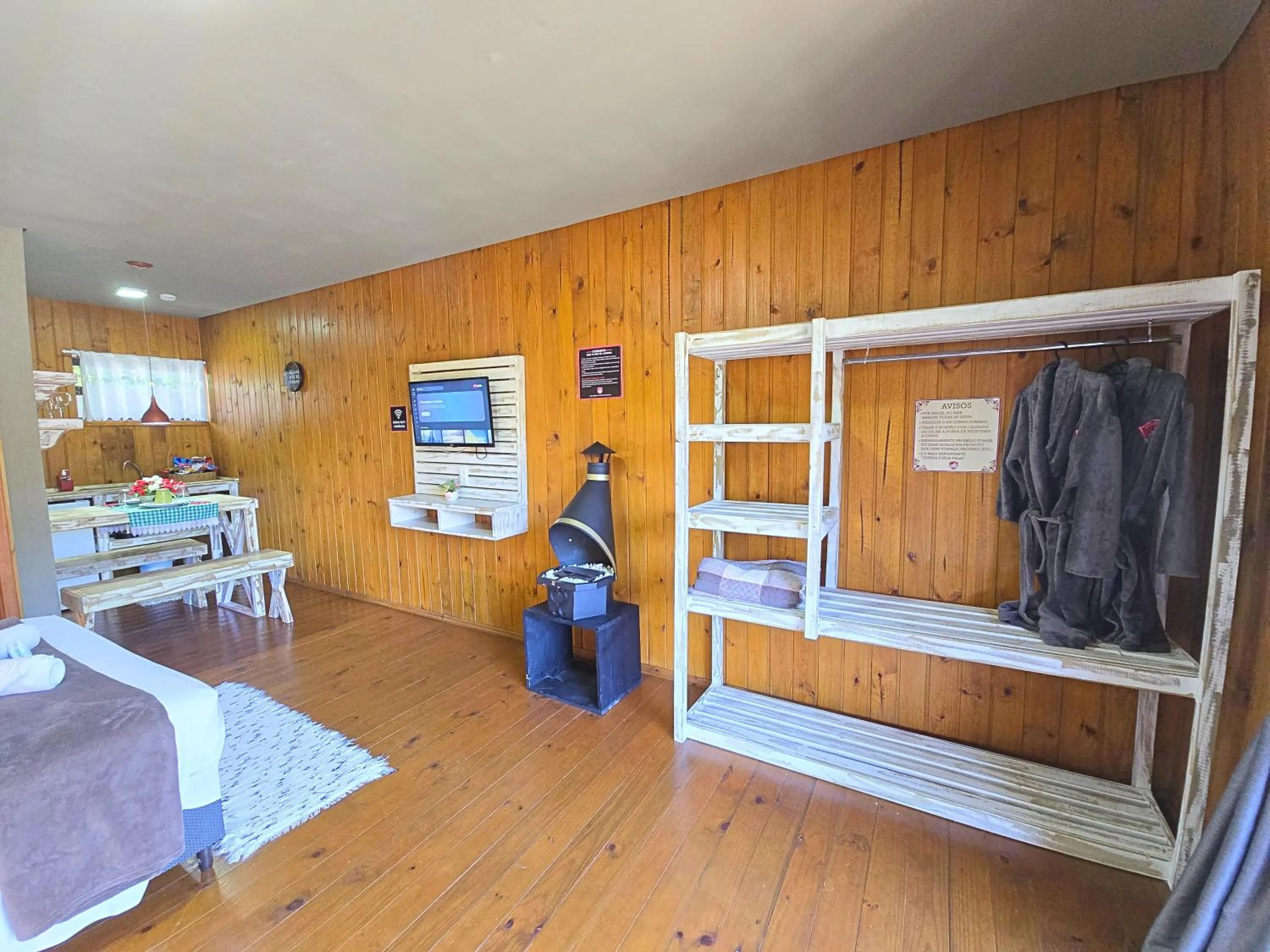 Bed in Chalé Suiço Bombinhas