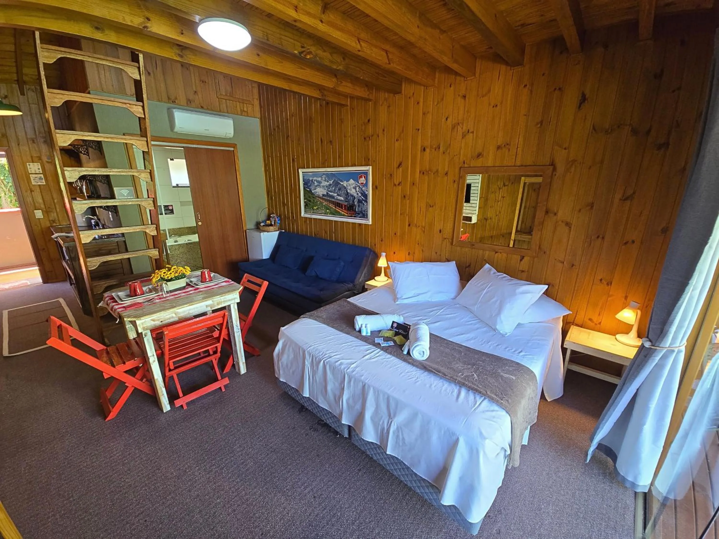 Bed in Chalé Suiço Bombinhas