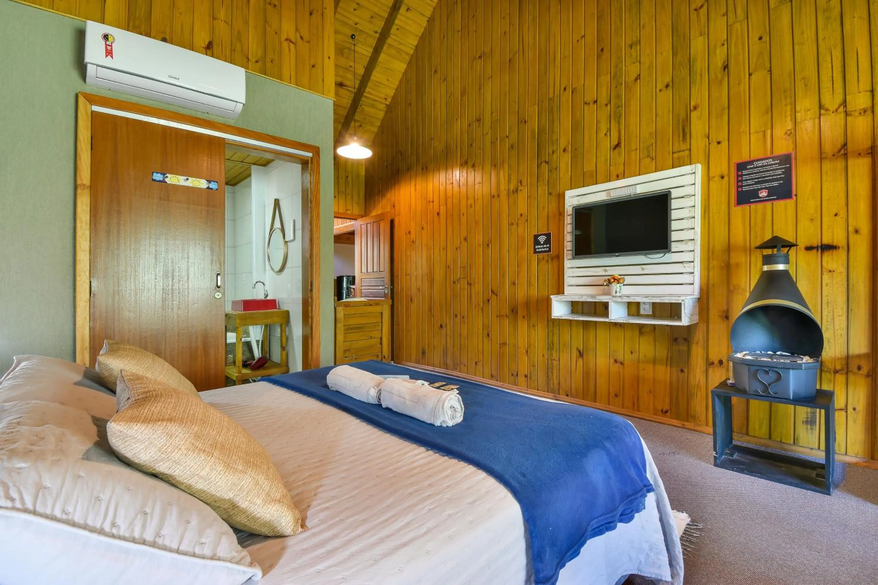 Bed in Pousada Chalé Suiço Bombinhas