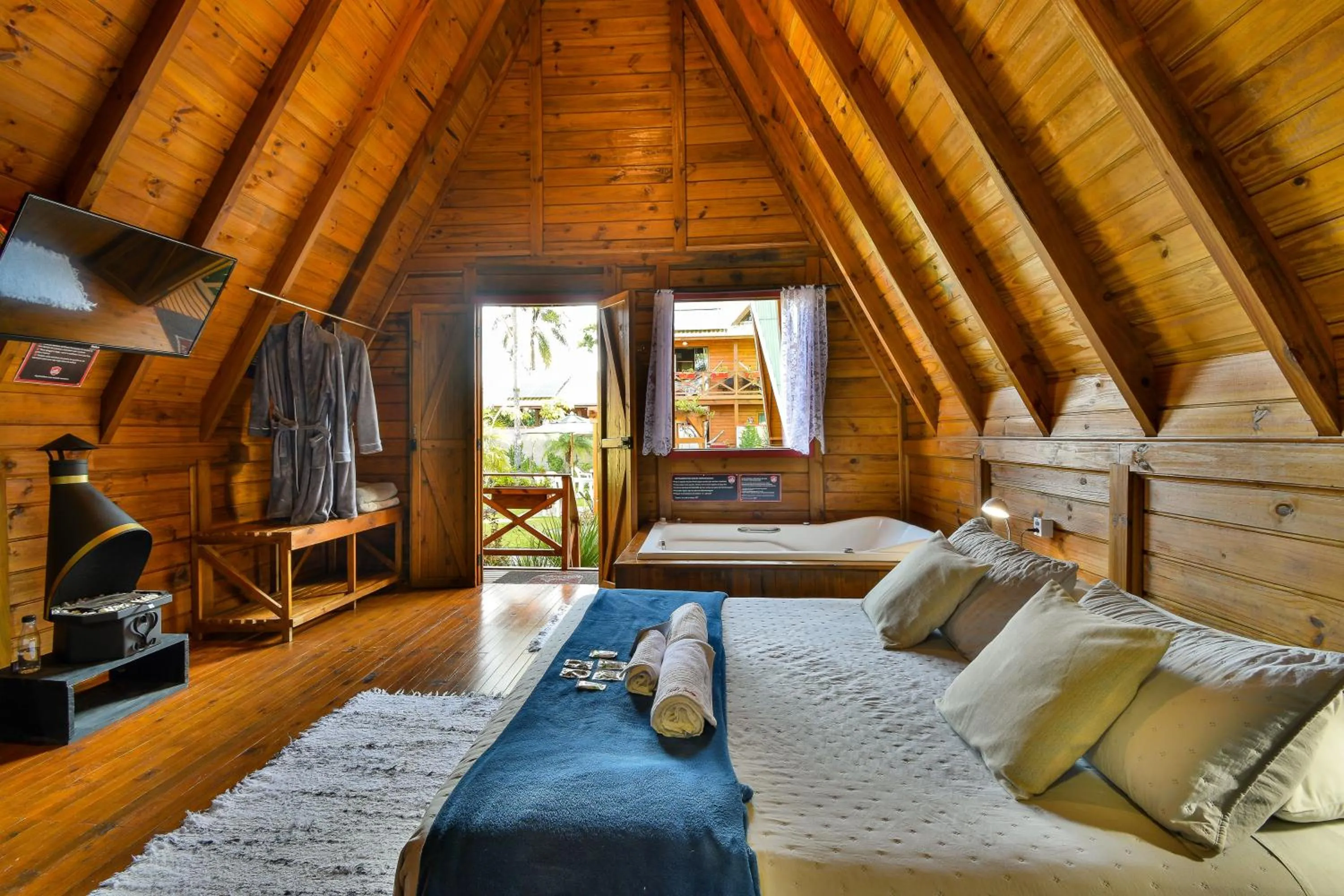 Bed in Pousada Chalé Suiço Bombinhas