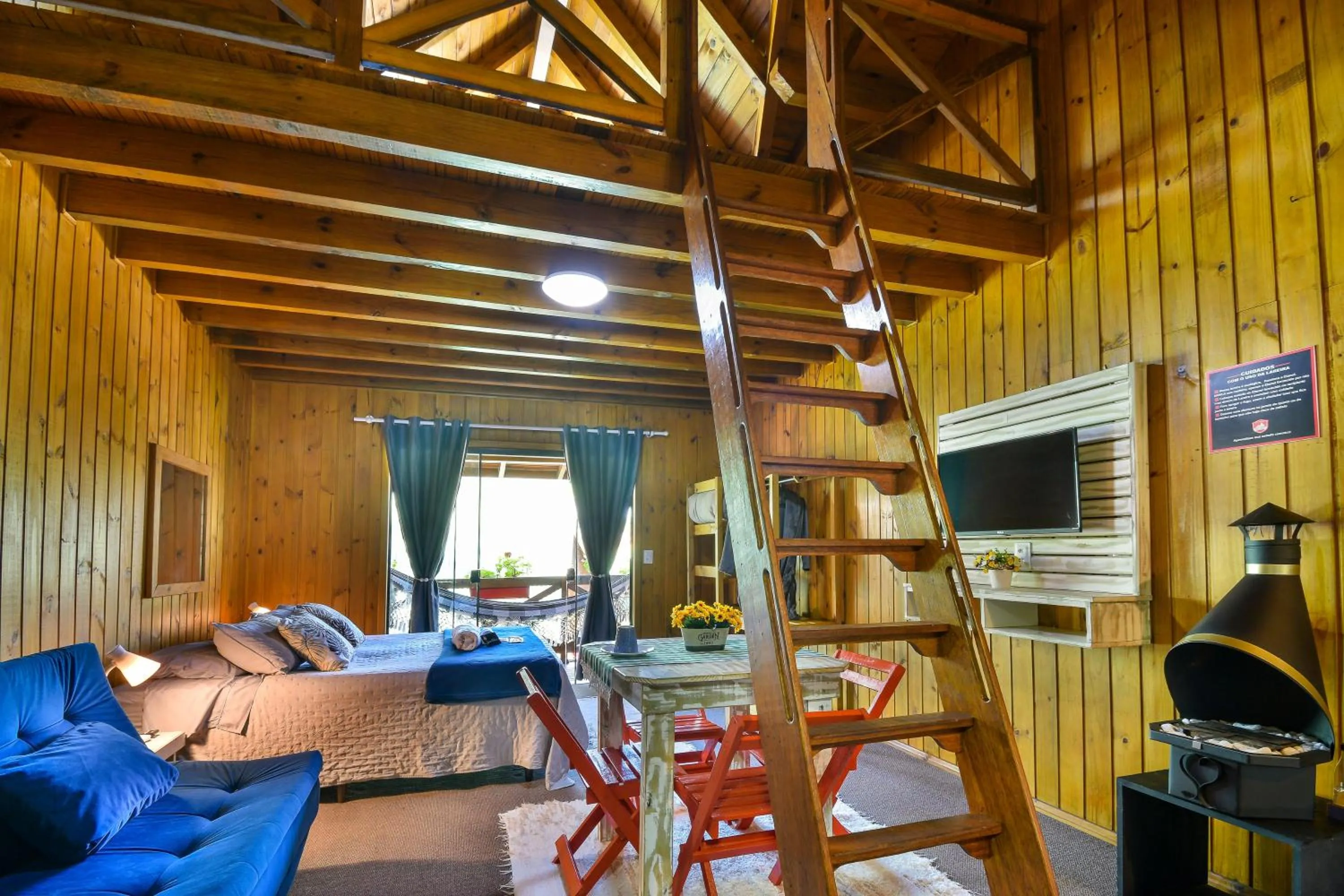 TV and multimedia in Pousada Chalé Suiço Bombinhas