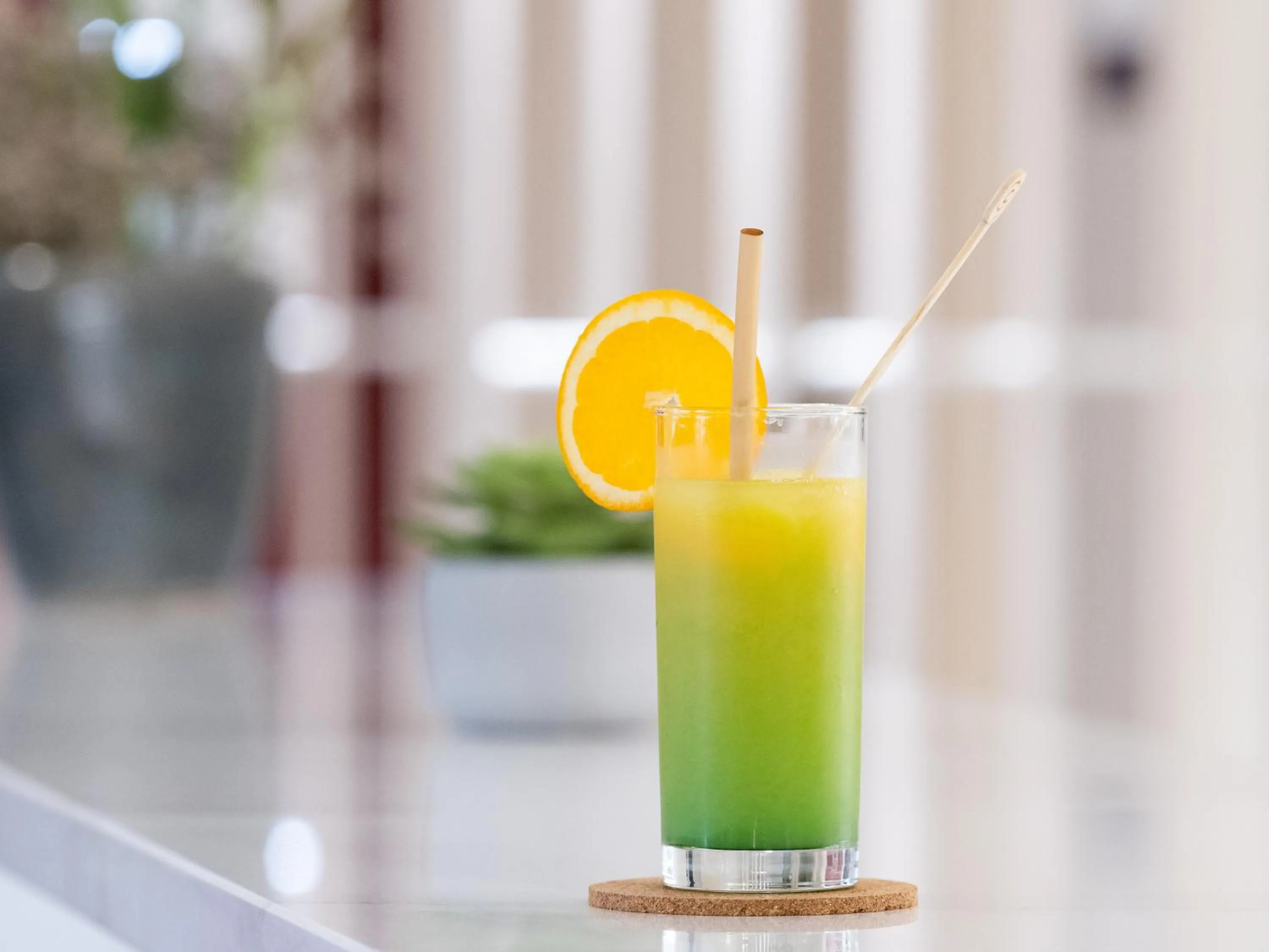 Lounge or bar in Novotel Suites Montpellier Antigone