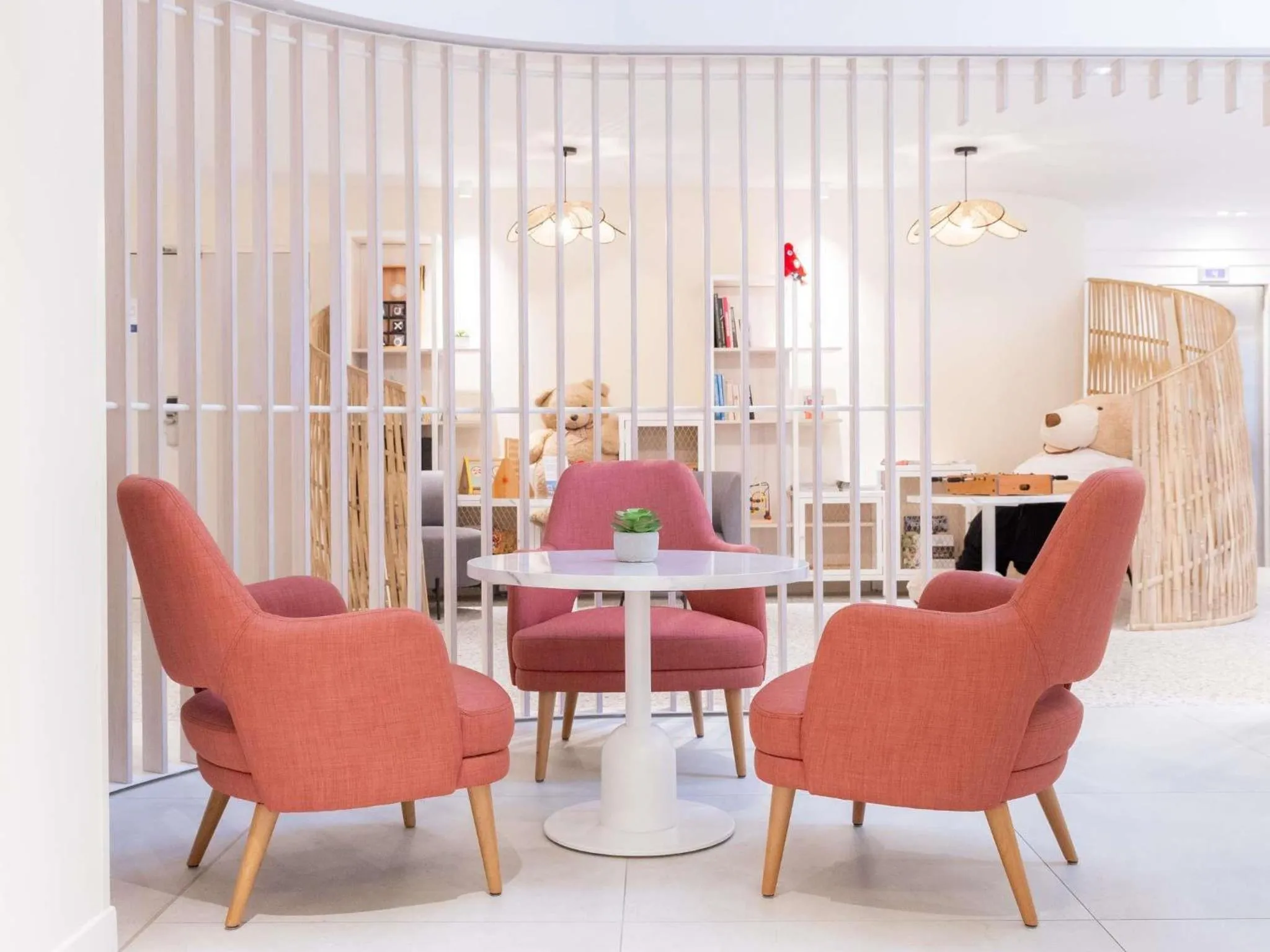 Lounge or bar in Novotel Suites Montpellier Antigone